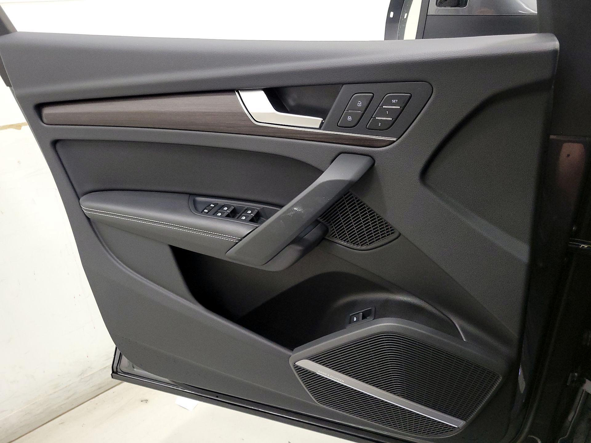 Thumbnail: 2023 Audi Q5 - 12