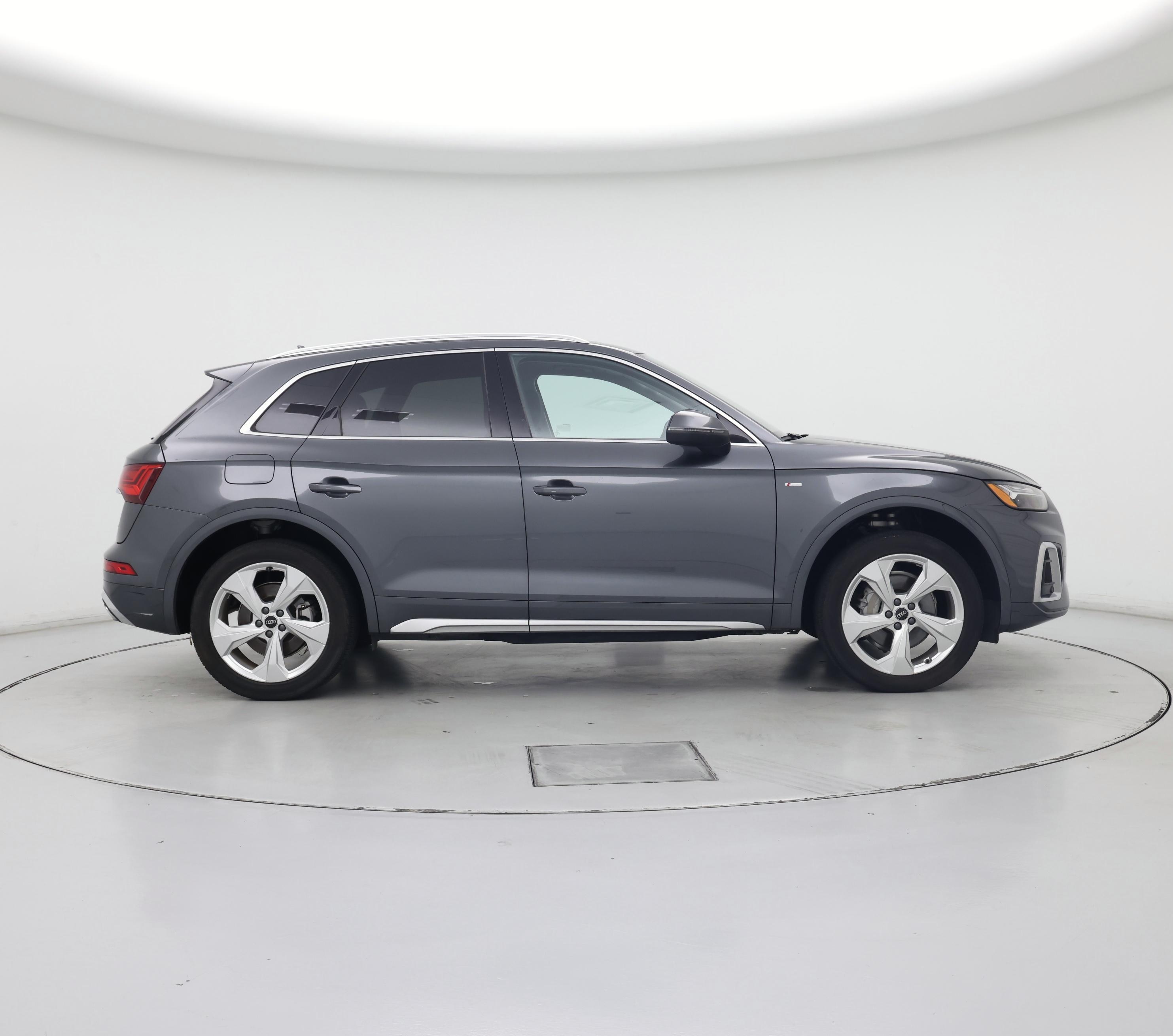 Thumbnail: 2023 Audi Q5 - 7