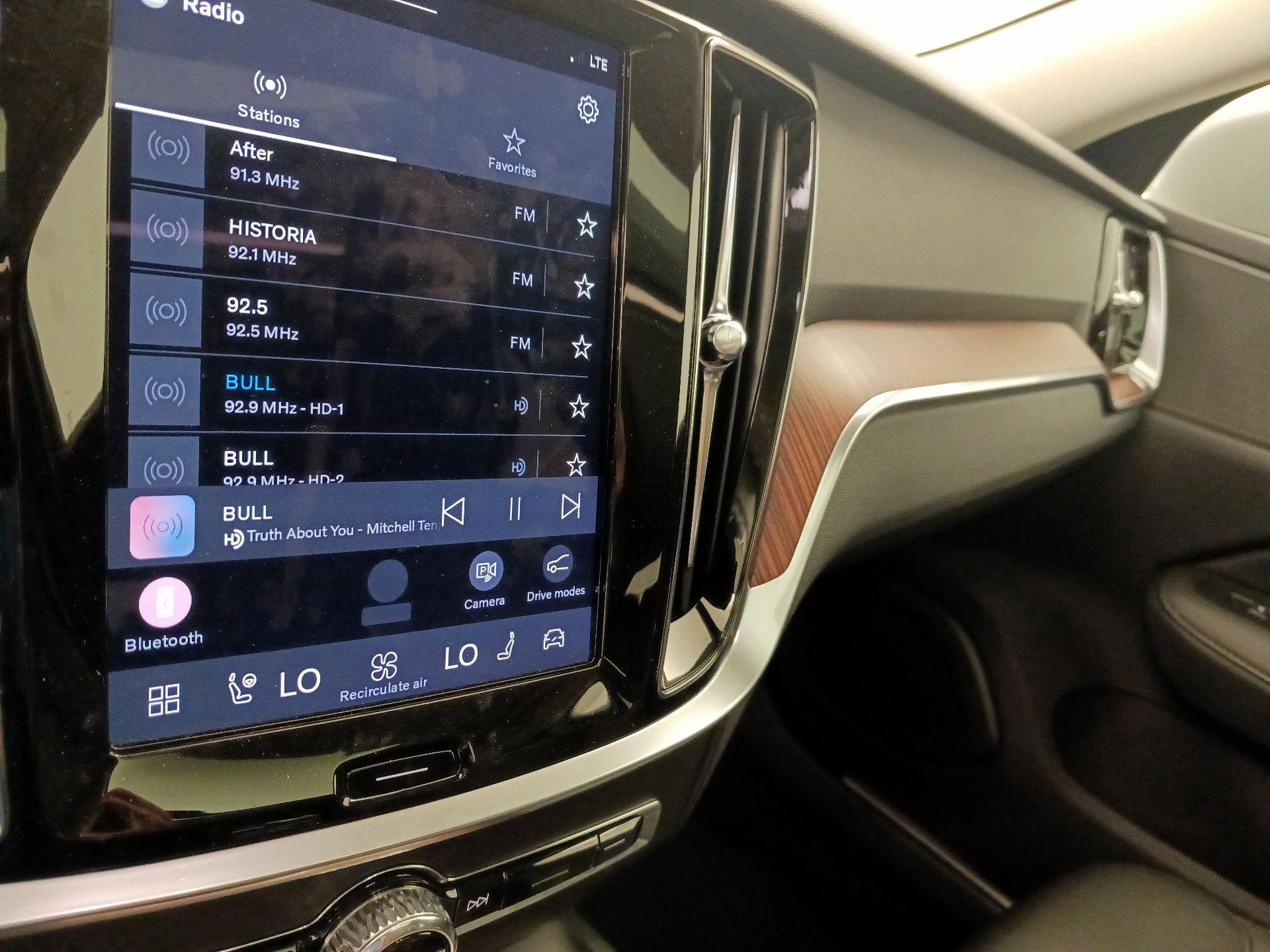 Thumbnail: 2025 Volvo S60 - 15