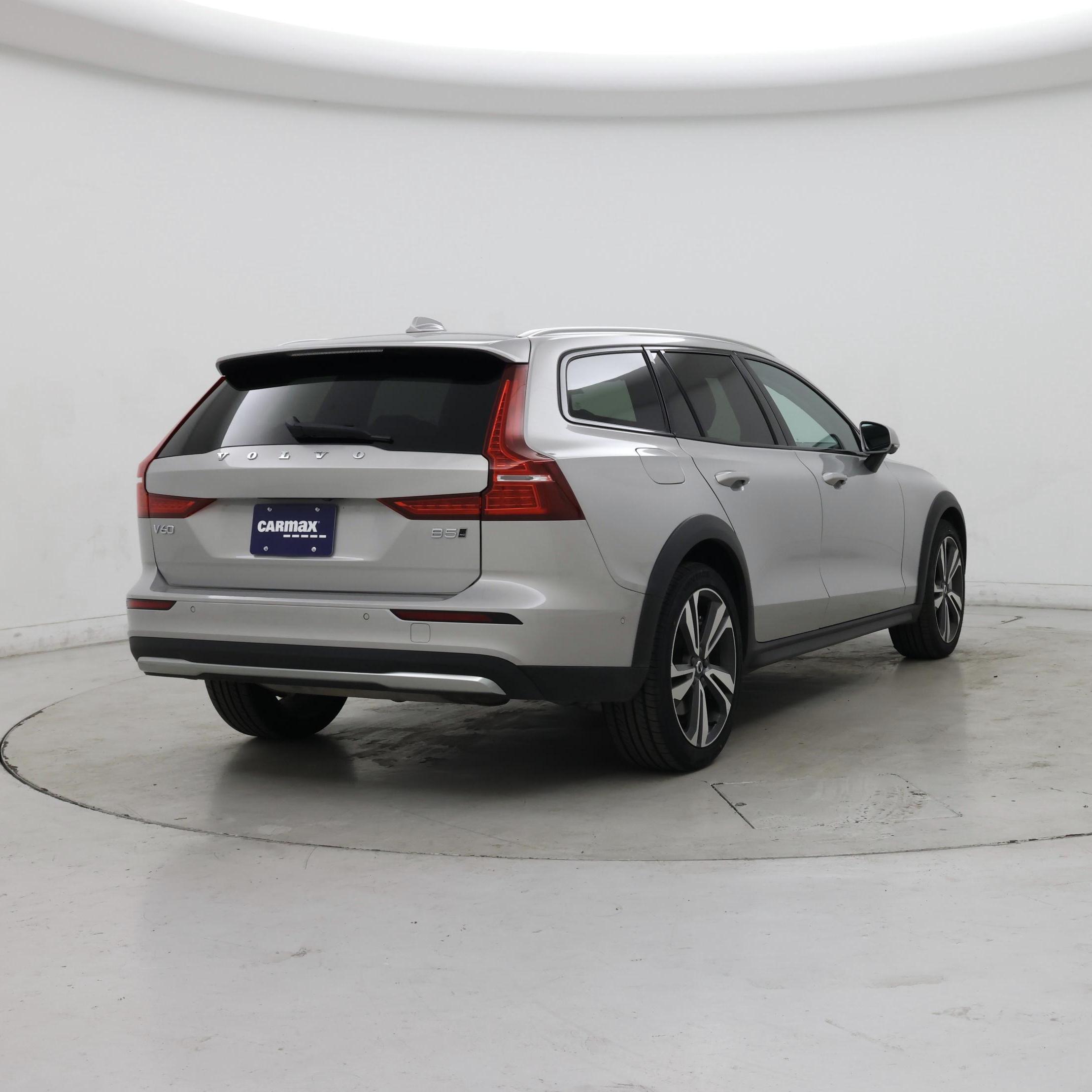 Thumbnail: 2025 Volvo S60 - 8