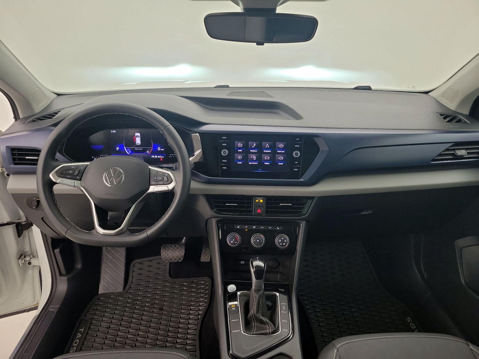 Thumbnail: 2023 Volkswagen Taos - 9