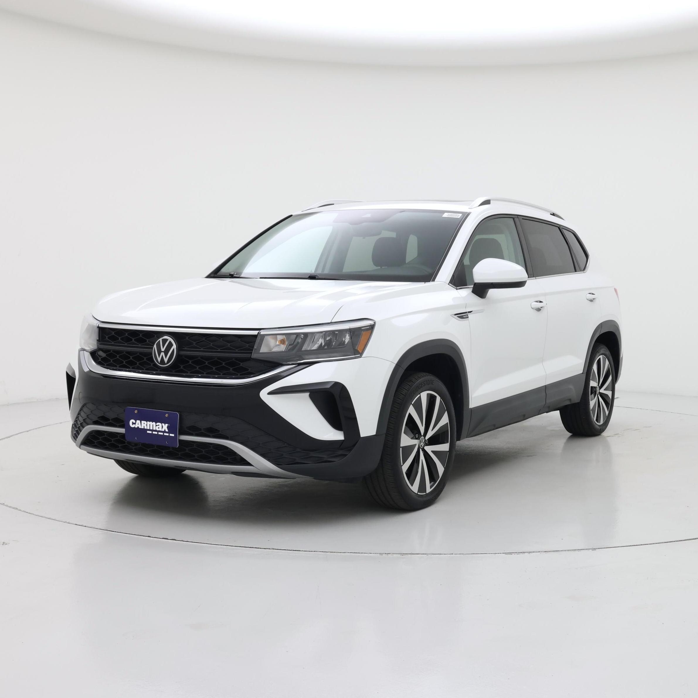 Thumbnail: 2023 Volkswagen Taos - 4