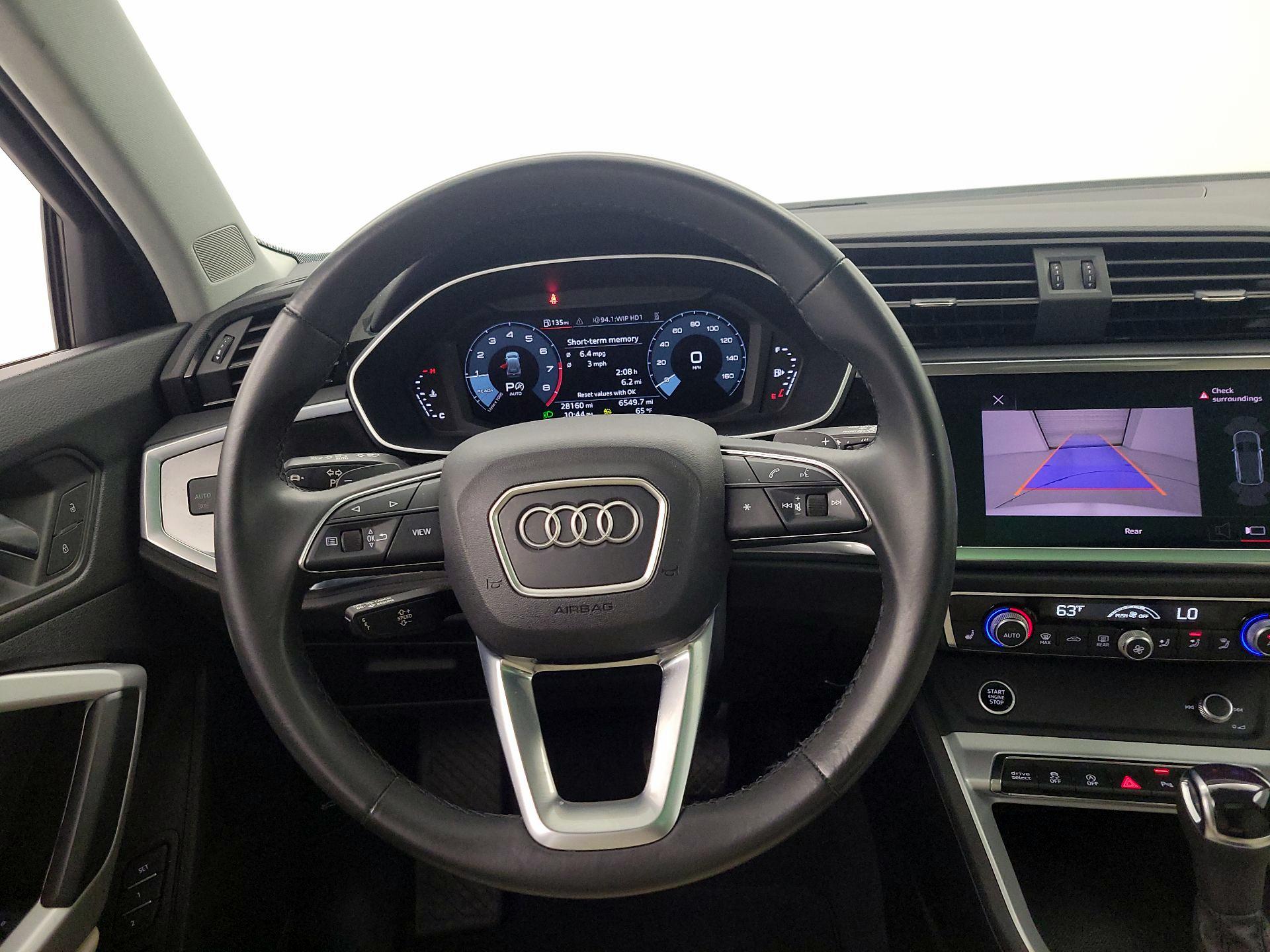 Thumbnail: 2022 Audi Q3 - 10