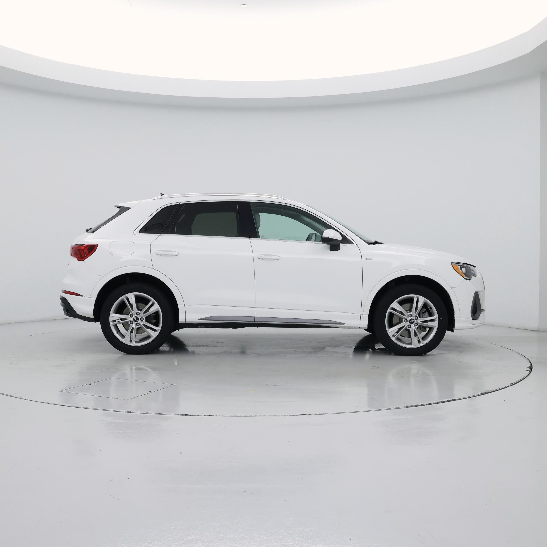 Thumbnail: 2022 Audi Q3 - 7