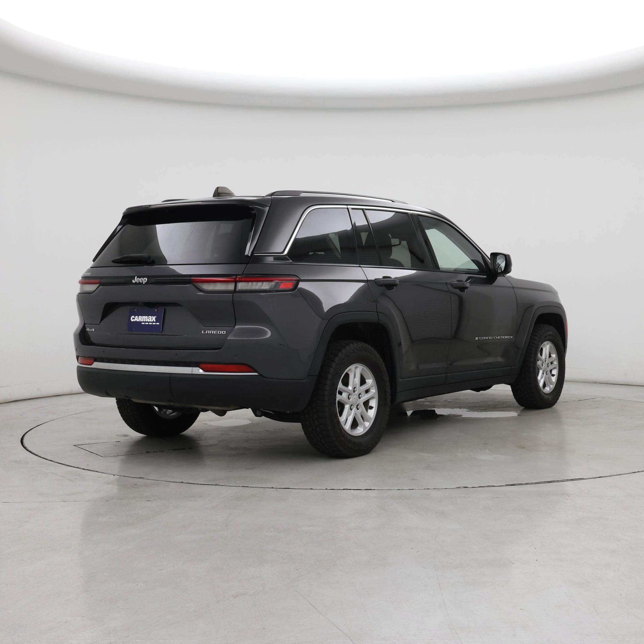 Thumbnail: 2023 Jeep Grand Cherokee - 8