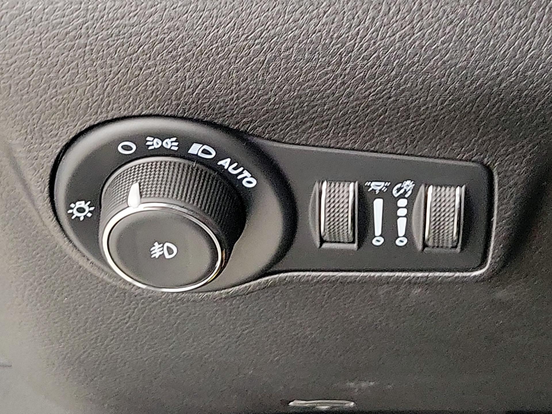 Thumbnail: 2022 Jeep Compass - 13