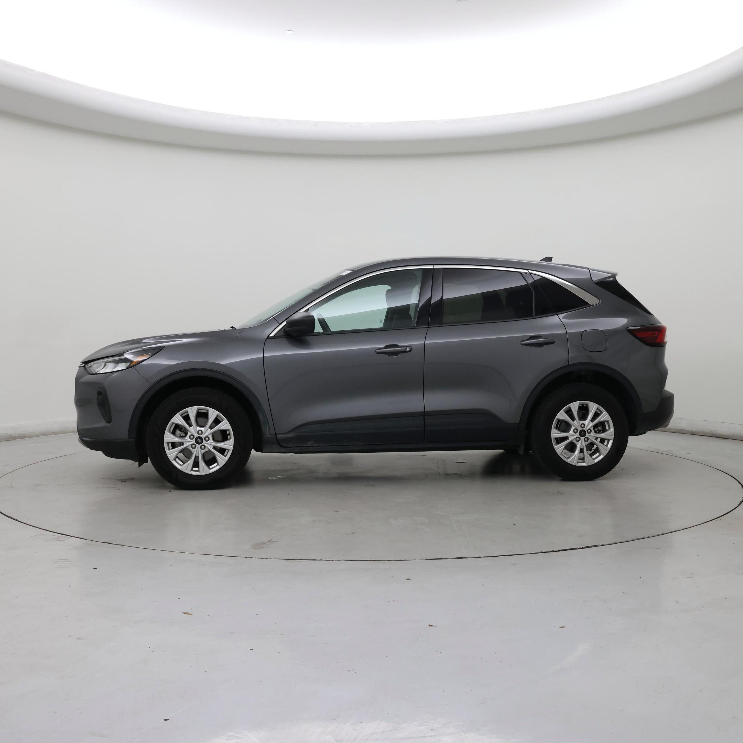 Thumbnail: 2023 Ford Escape - 3