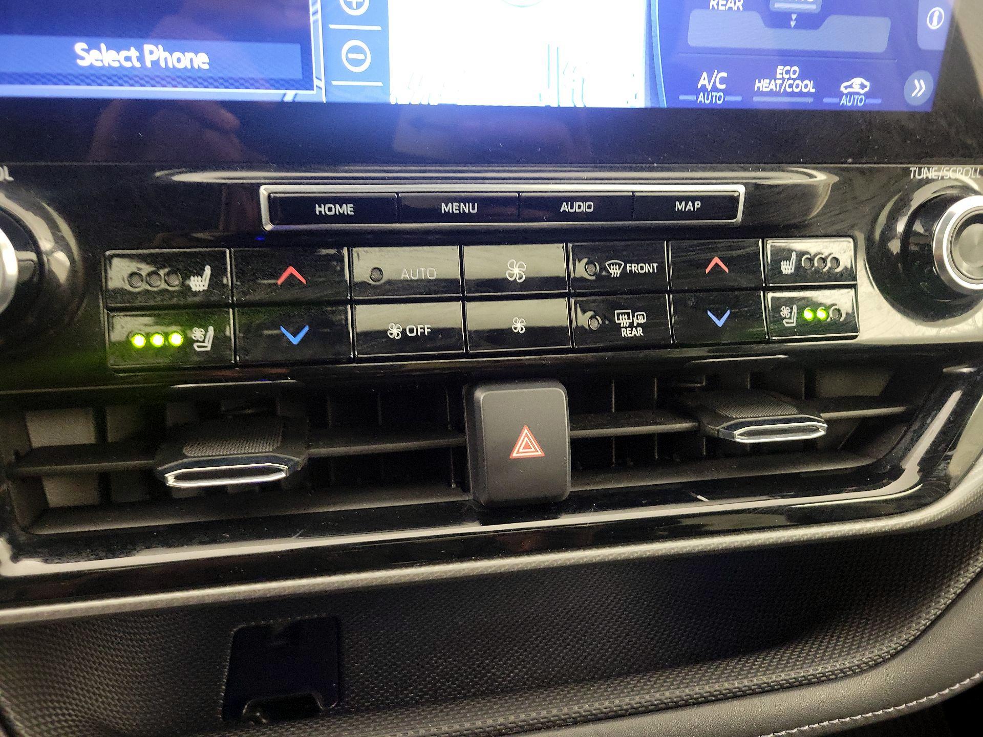 Thumbnail: 2021 Toyota Highlander - 17