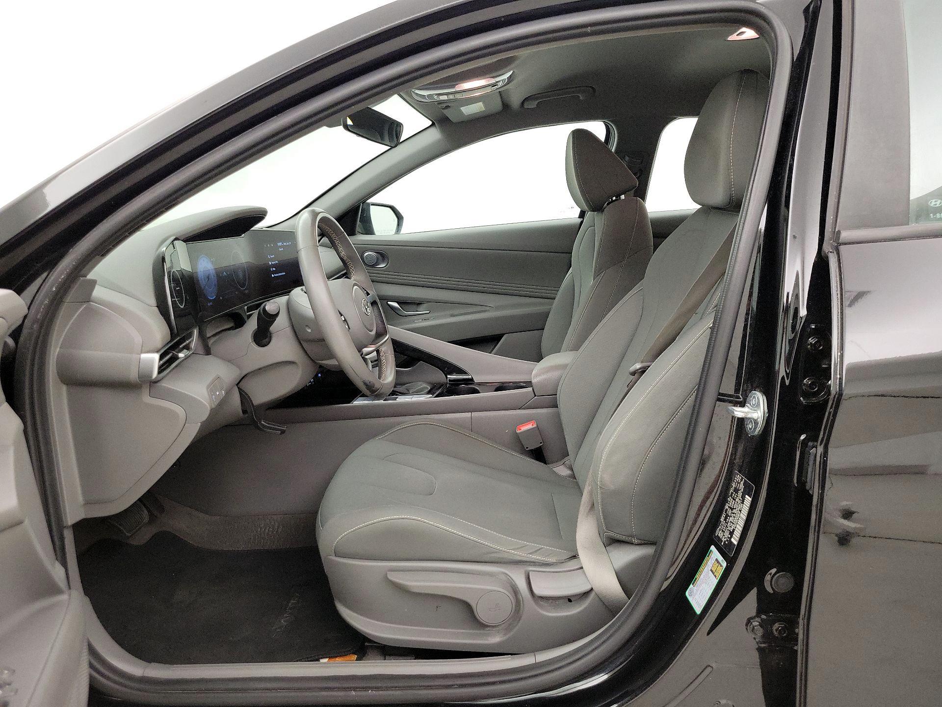 Thumbnail: 2023 Hyundai Elantra - 11