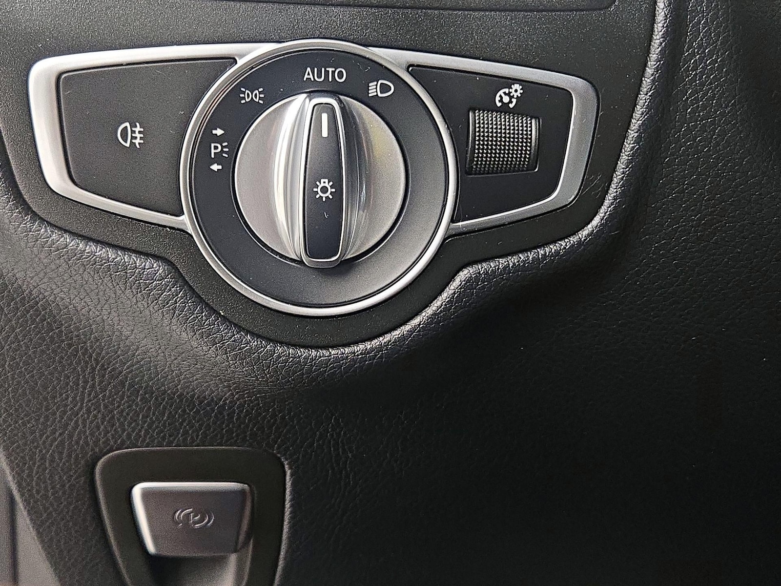 2022 Mercedes-Benz GLC GLC300 - Photo 14