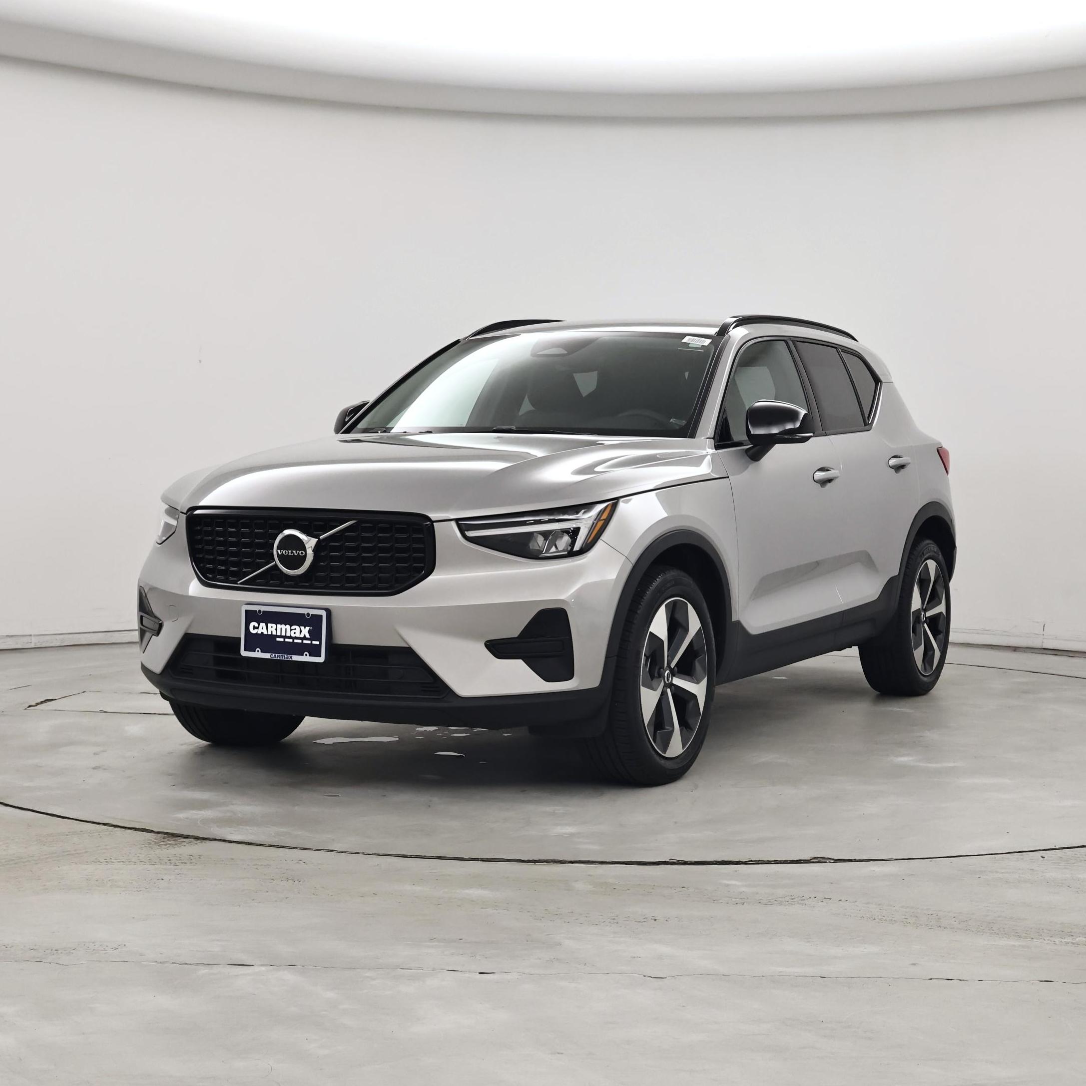 Thumbnail: 2024 Volvo XC40 - 4