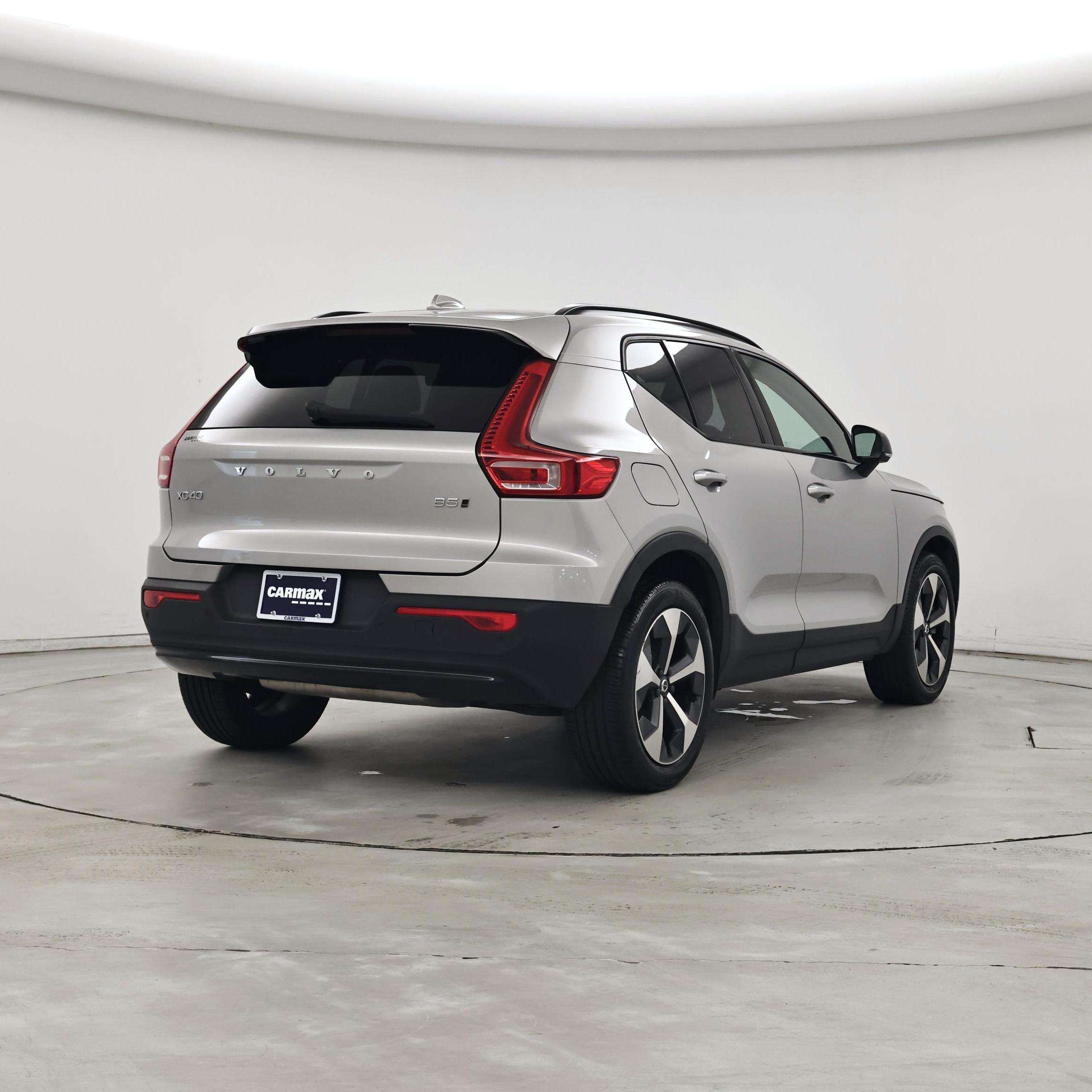 Thumbnail: 2024 Volvo XC40 - 8