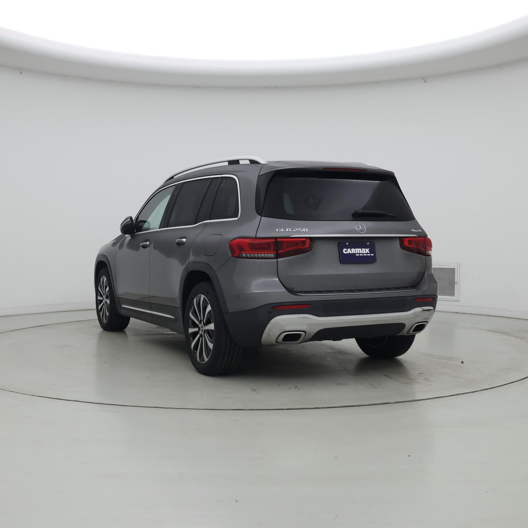 Thumbnail: 2023 Mercedes-Benz GLB - 2