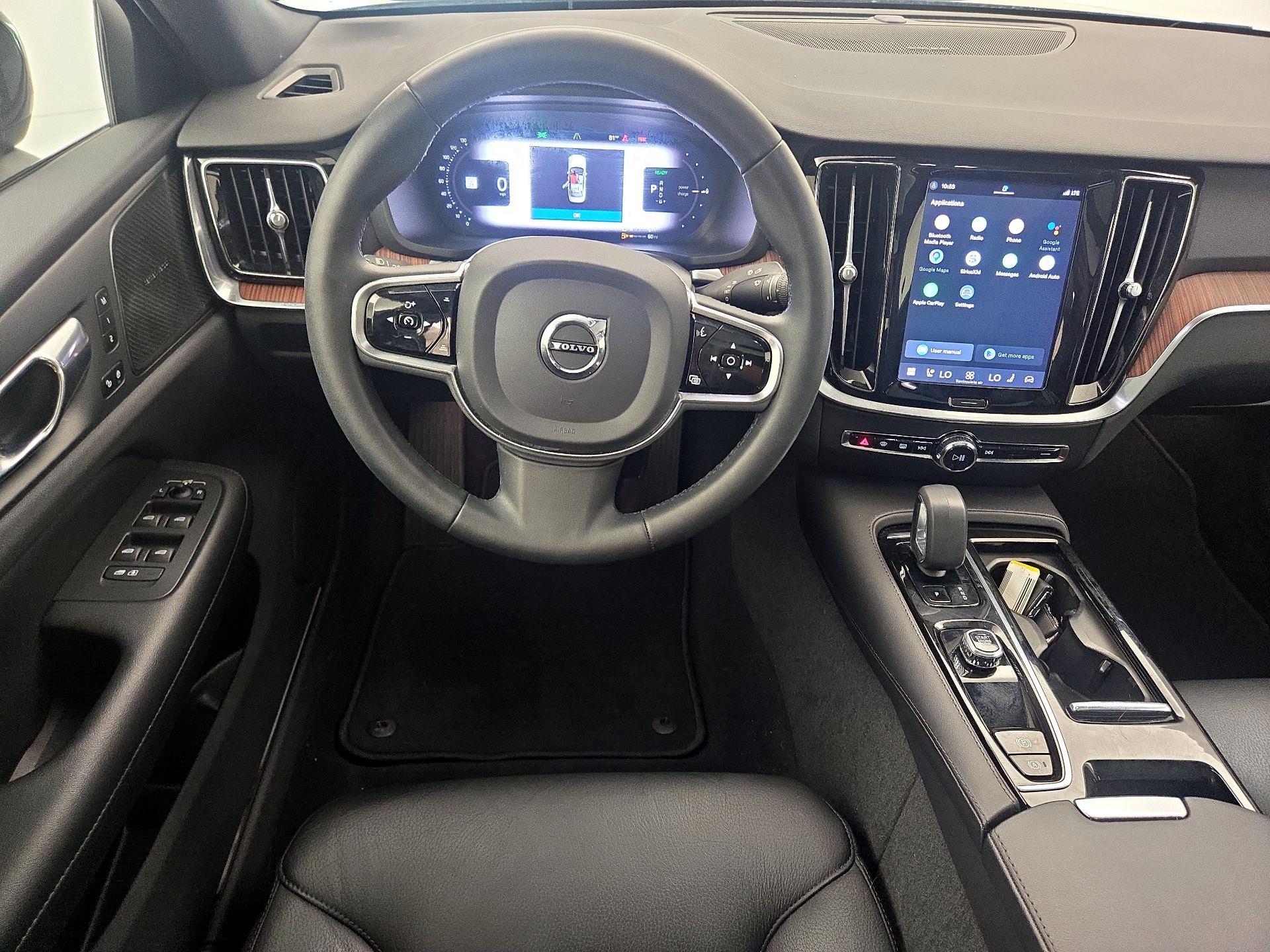 Thumbnail: 2023 Volvo S60 - 10