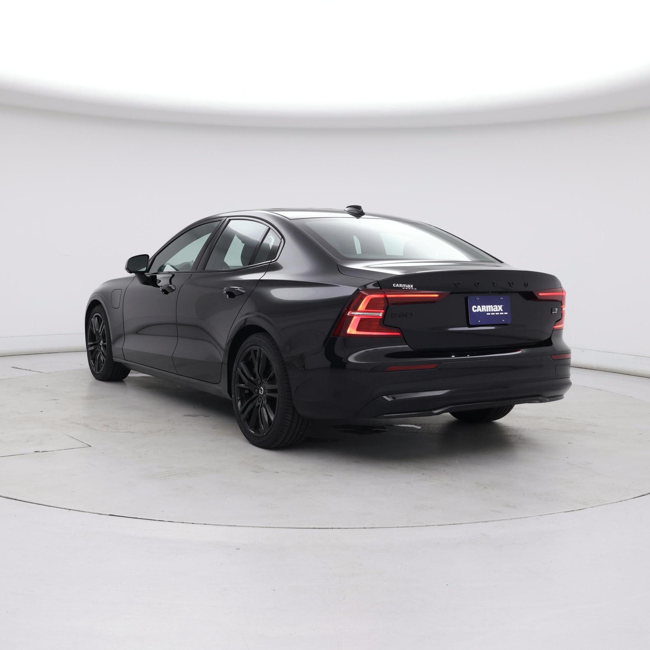 Thumbnail: 2023 Volvo S60 - 2