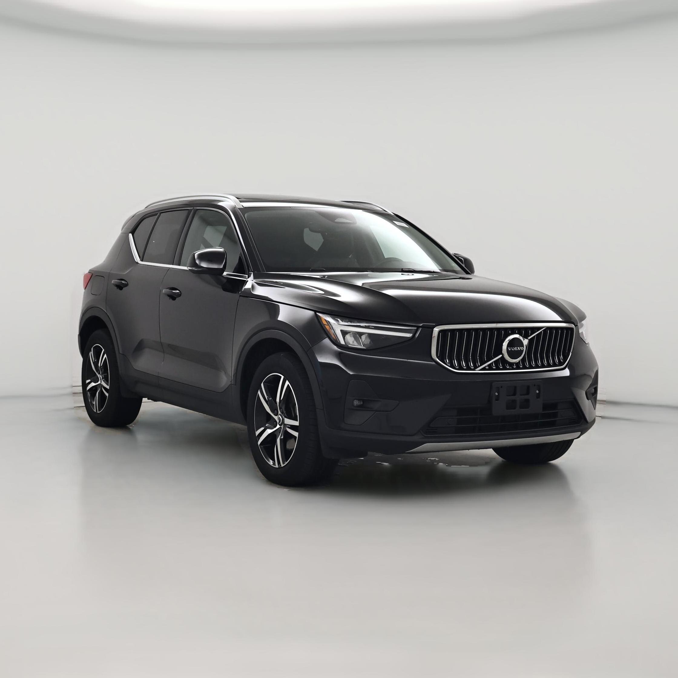 Thumbnail: 2023 Volvo XC40 - 1