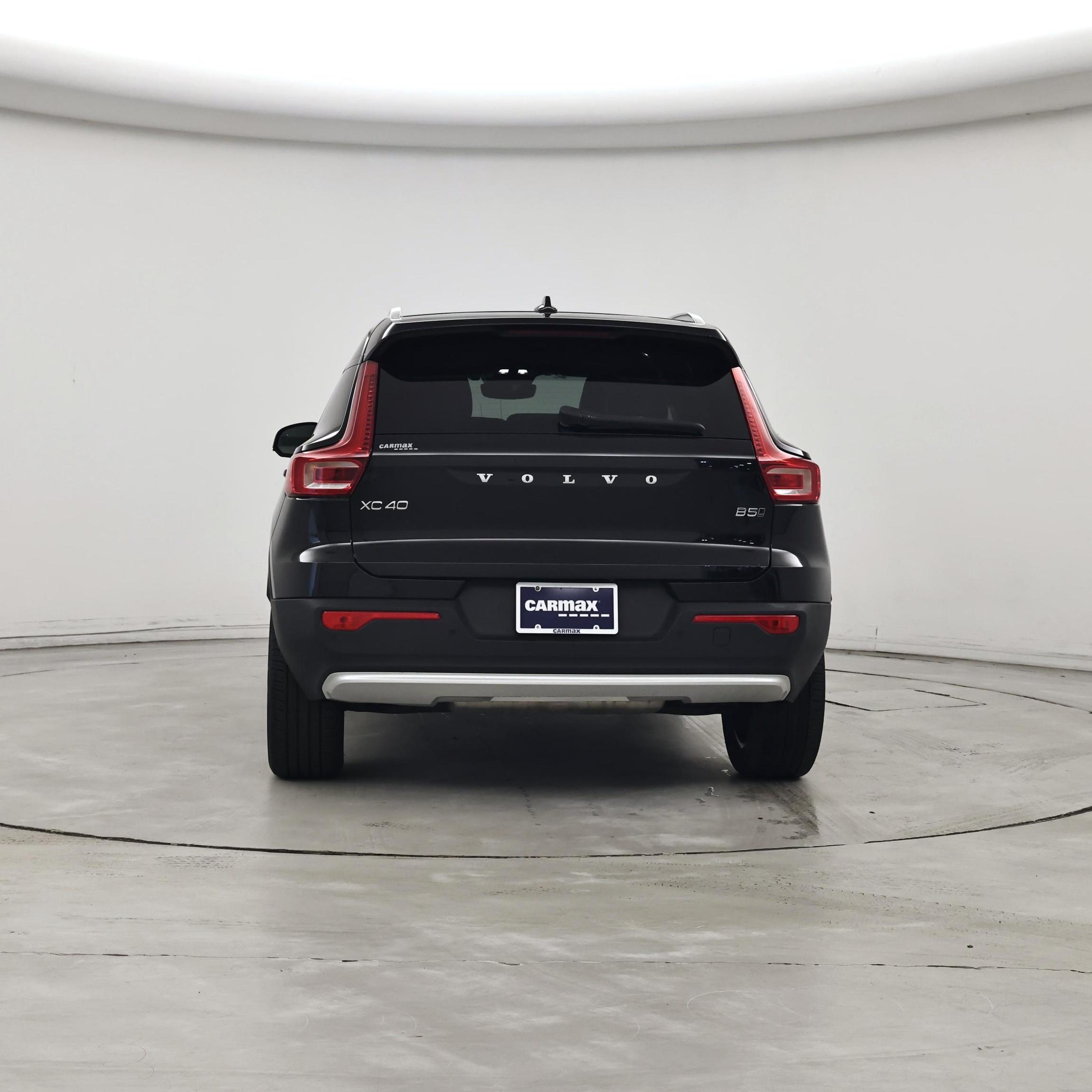 Thumbnail: 2023 Volvo XC40 - 6