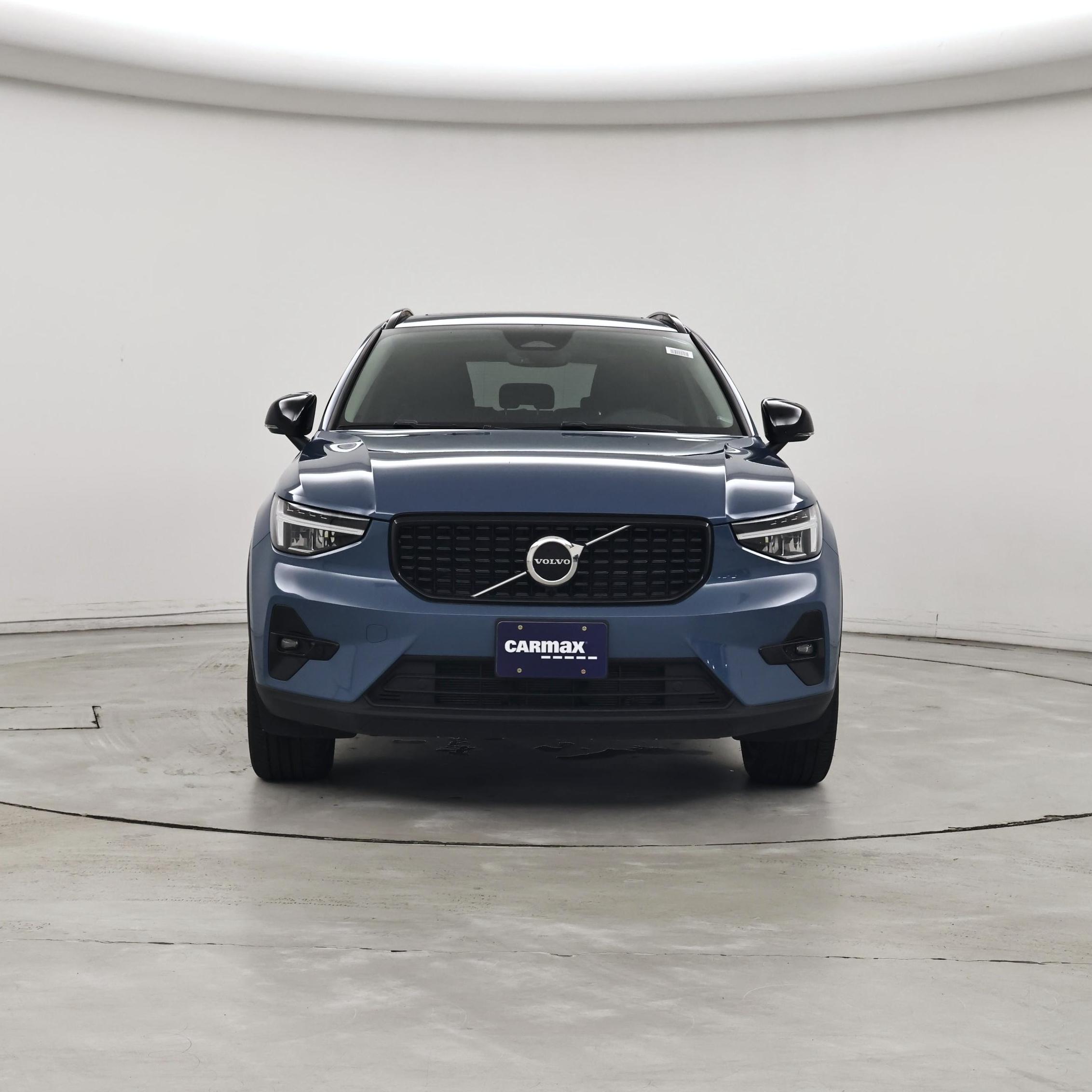 Thumbnail: 2023 Volvo XC40 - 5