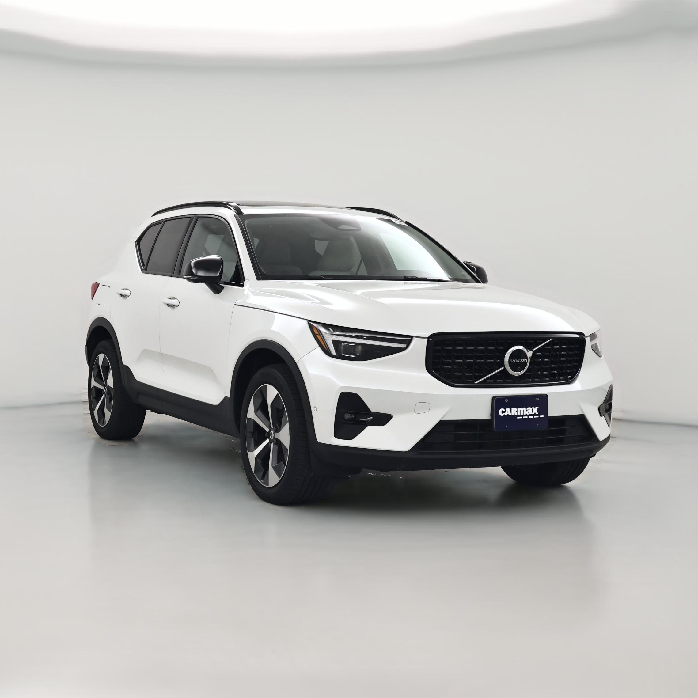 Thumbnail: 2024 Volvo XC40 - 1