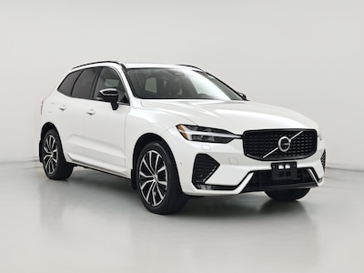 2023 Volvo XC60 B5 Plus Dark Theme