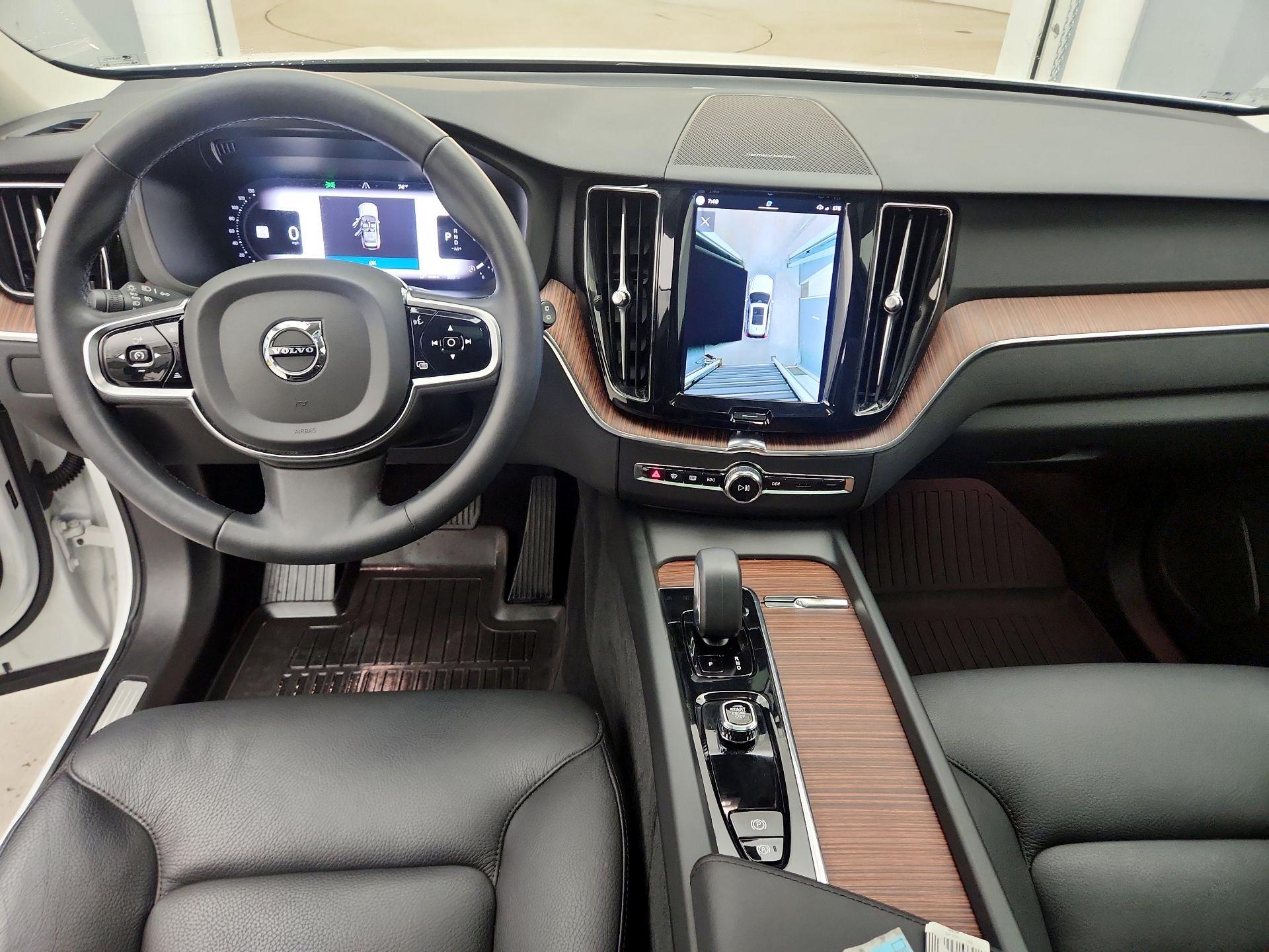 Thumbnail: 2023 Volvo XC60 - 9