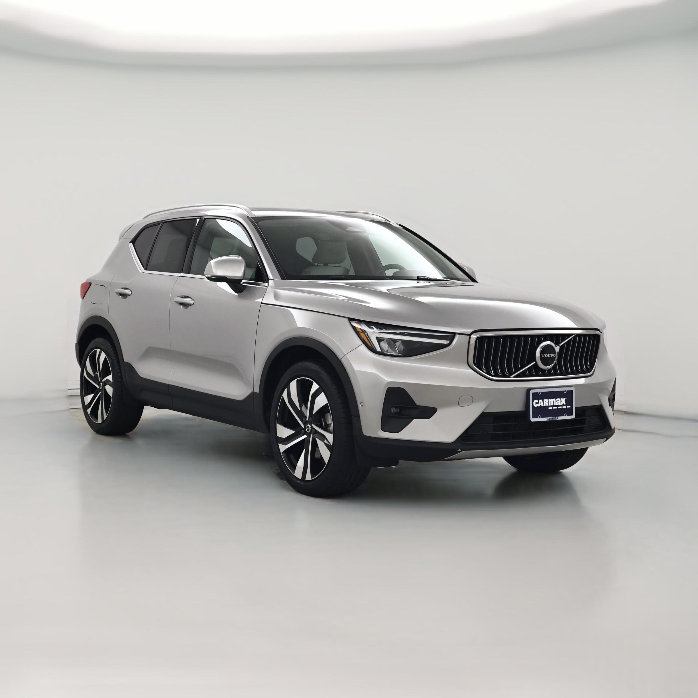 Thumbnail: 2023 Volvo XC40 - 1