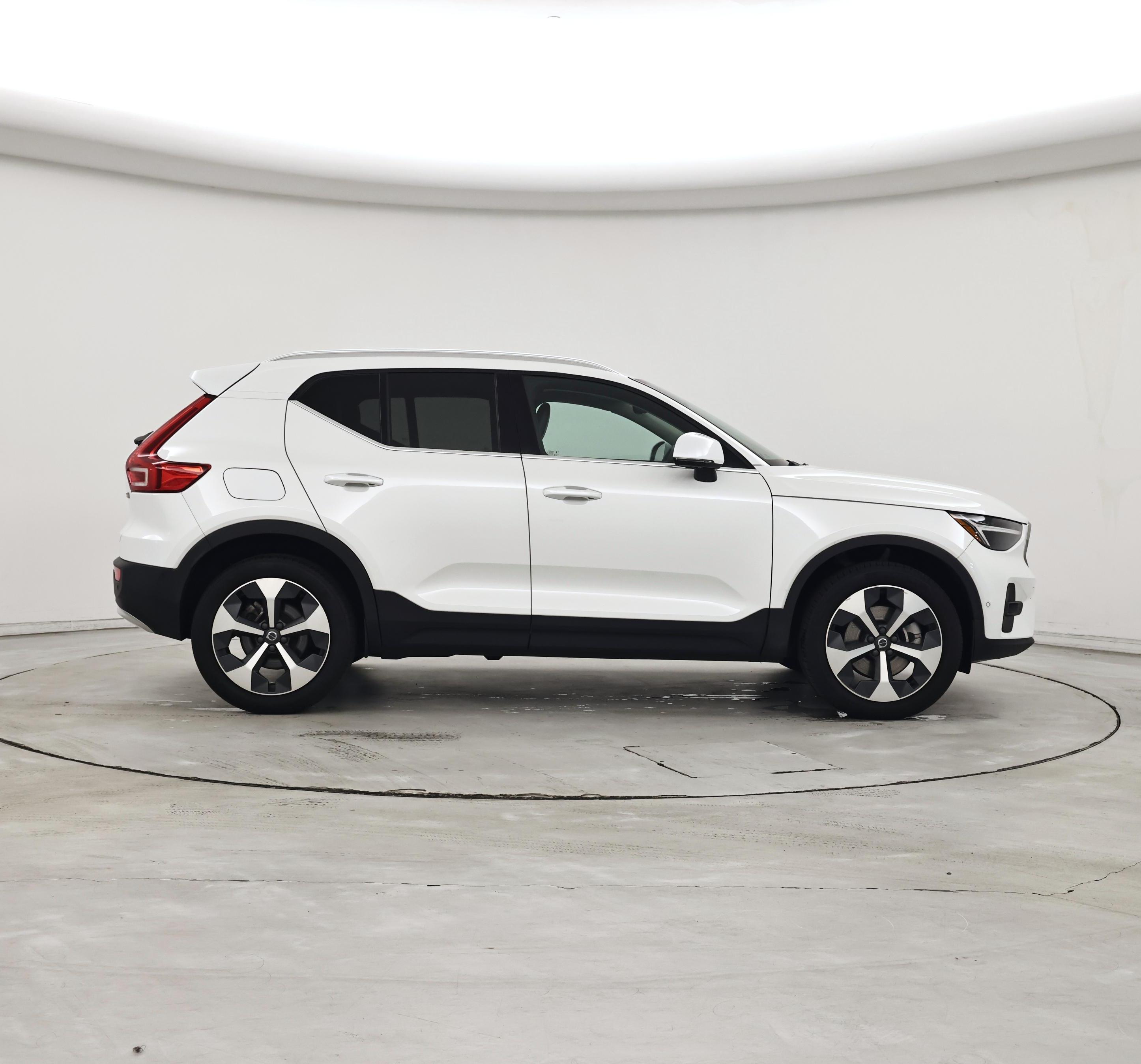 Thumbnail: 2024 Volvo XC40 - 7