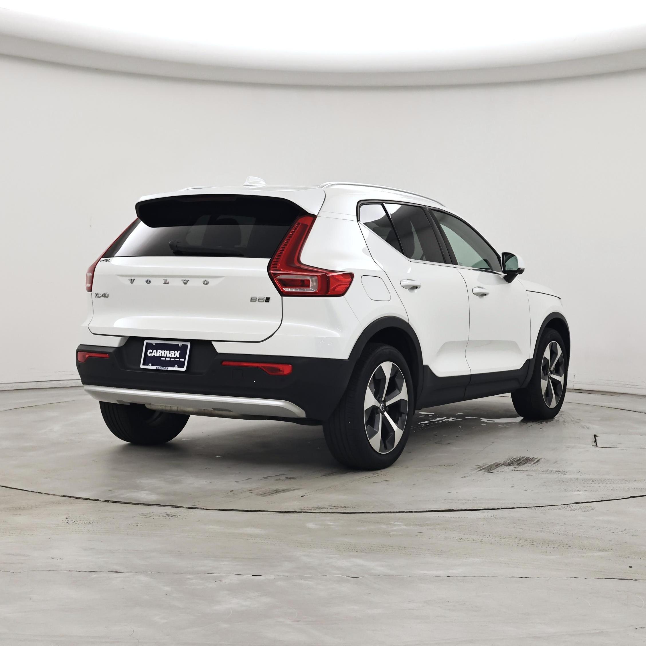 Thumbnail: 2024 Volvo XC40 - 8