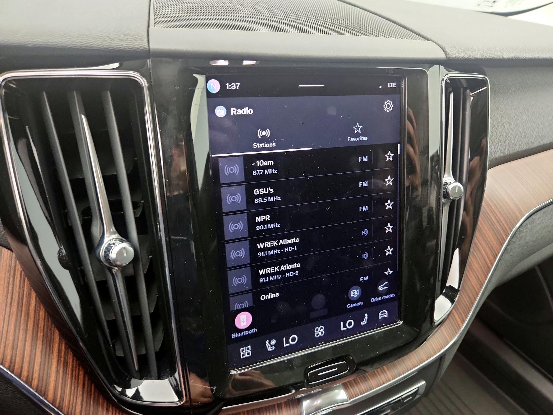 Thumbnail: 2023 Volvo XC60 - 15