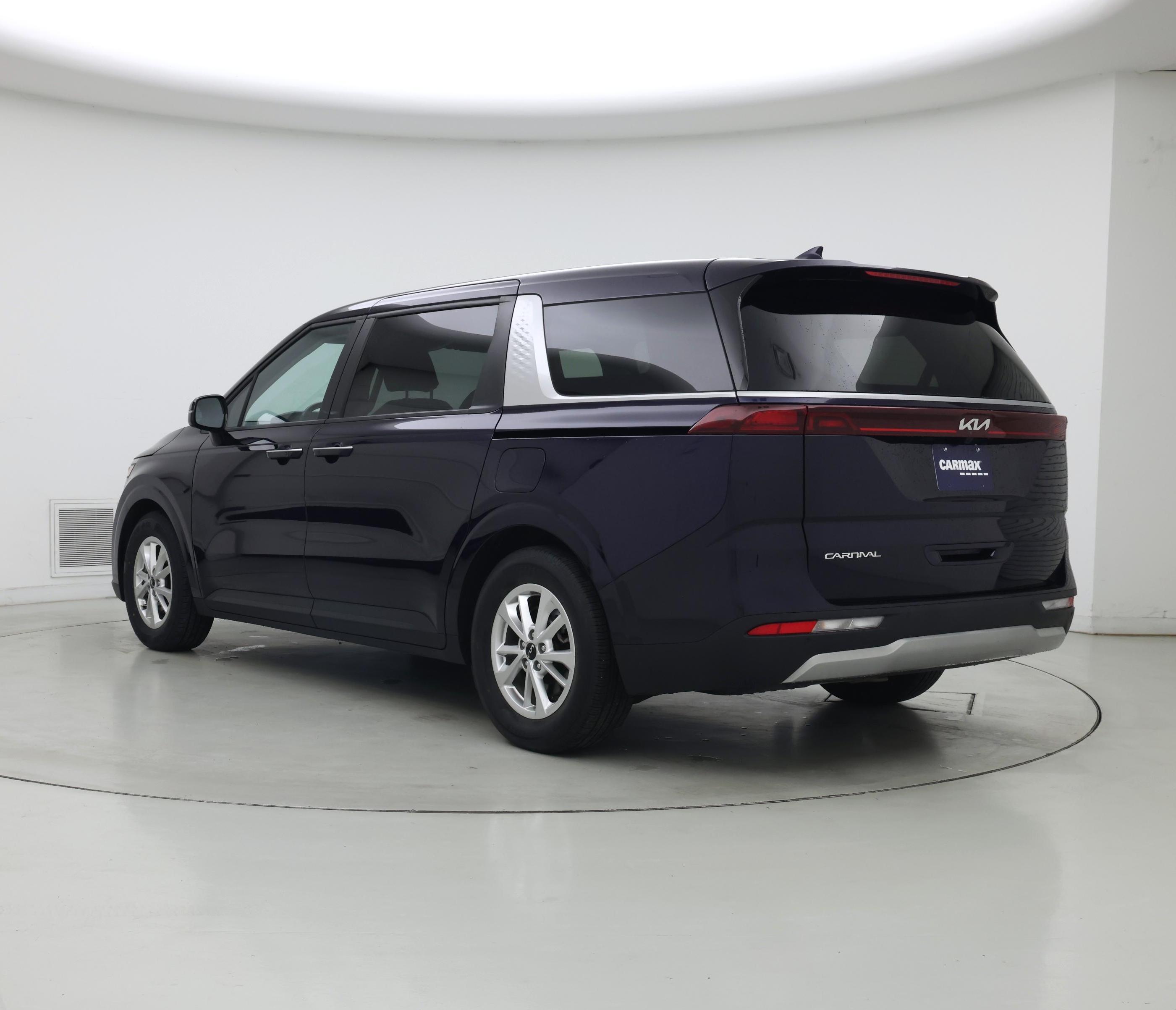 Thumbnail: 2023 Kia Carnival - 2