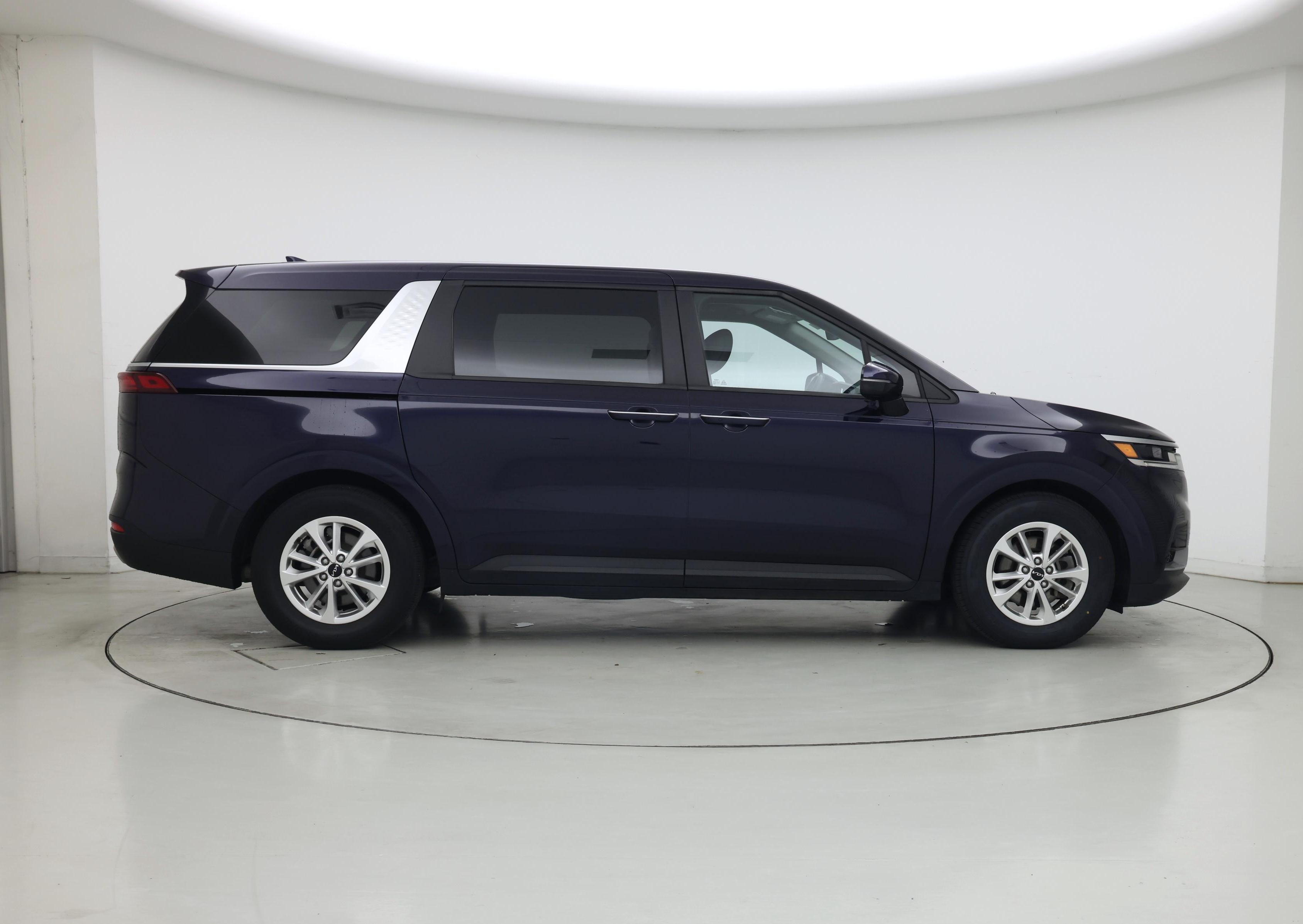 Thumbnail: 2023 Kia Carnival - 7