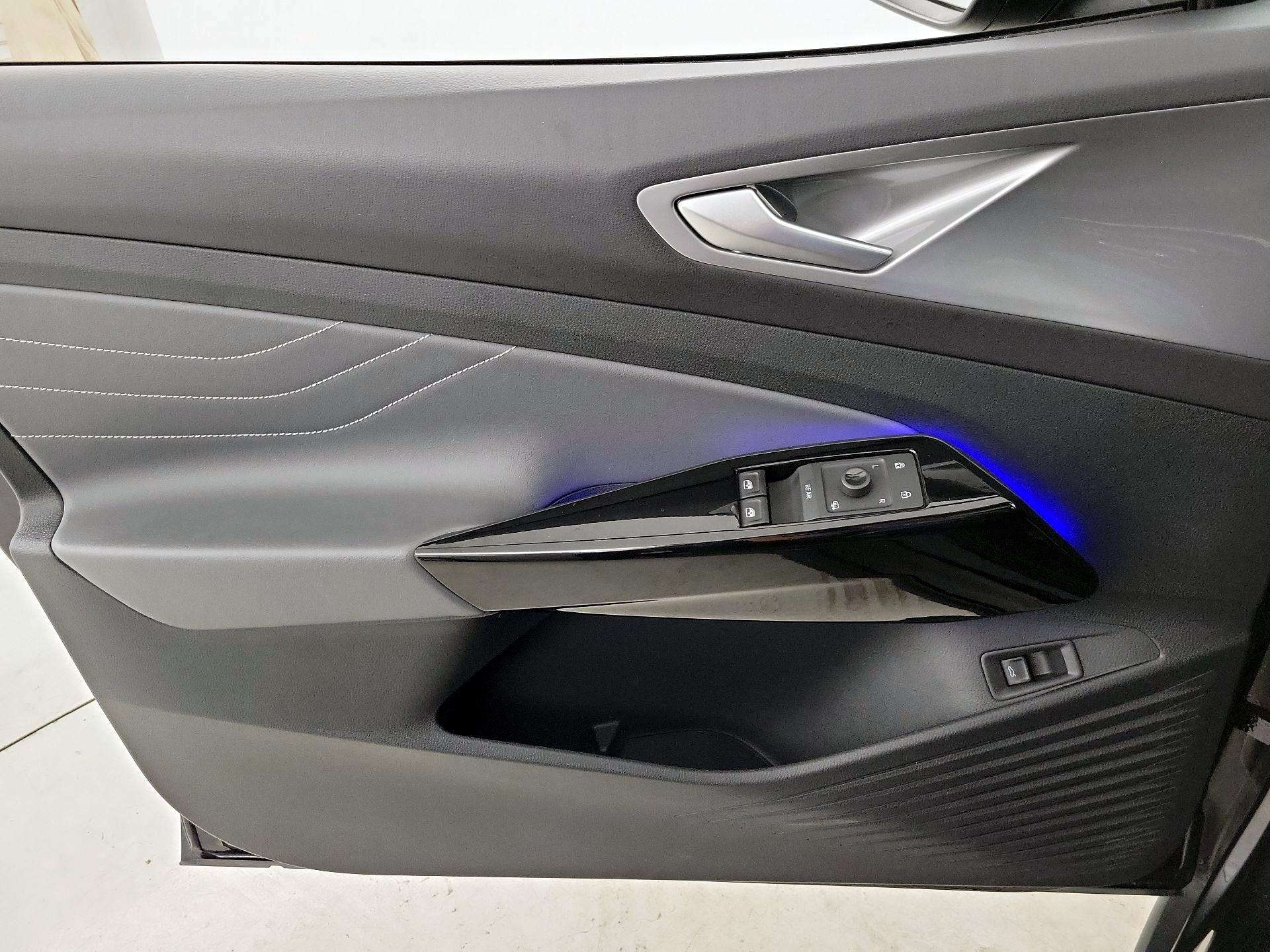 Thumbnail: 2023 Volkswagen ID.4 - 12