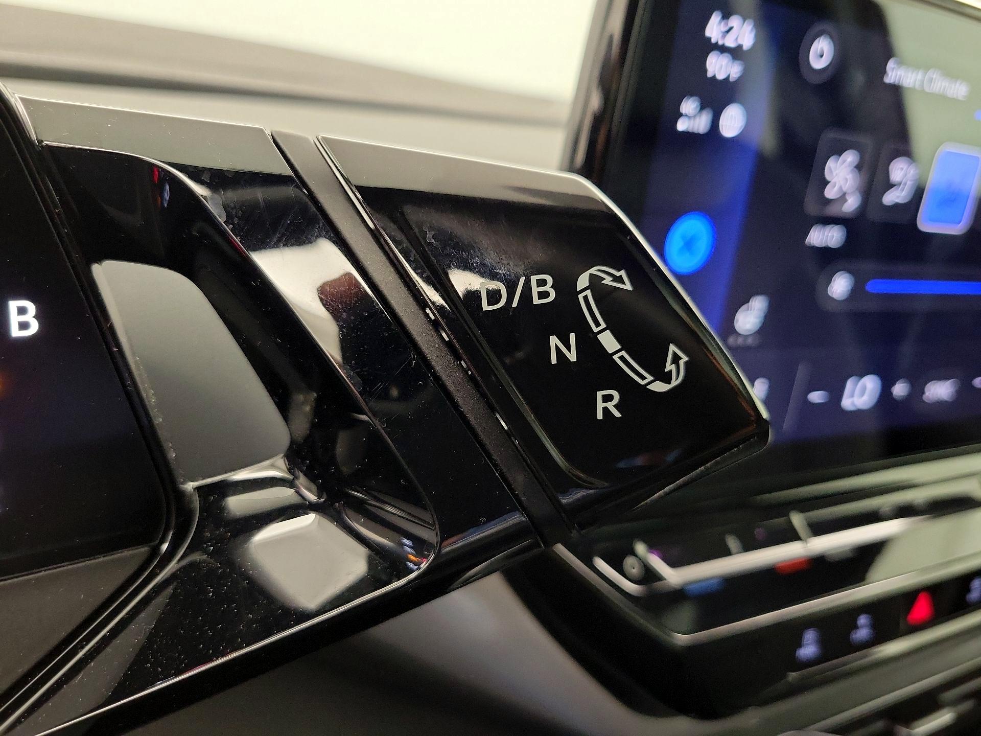 Thumbnail: 2023 Volkswagen ID.4 - 17