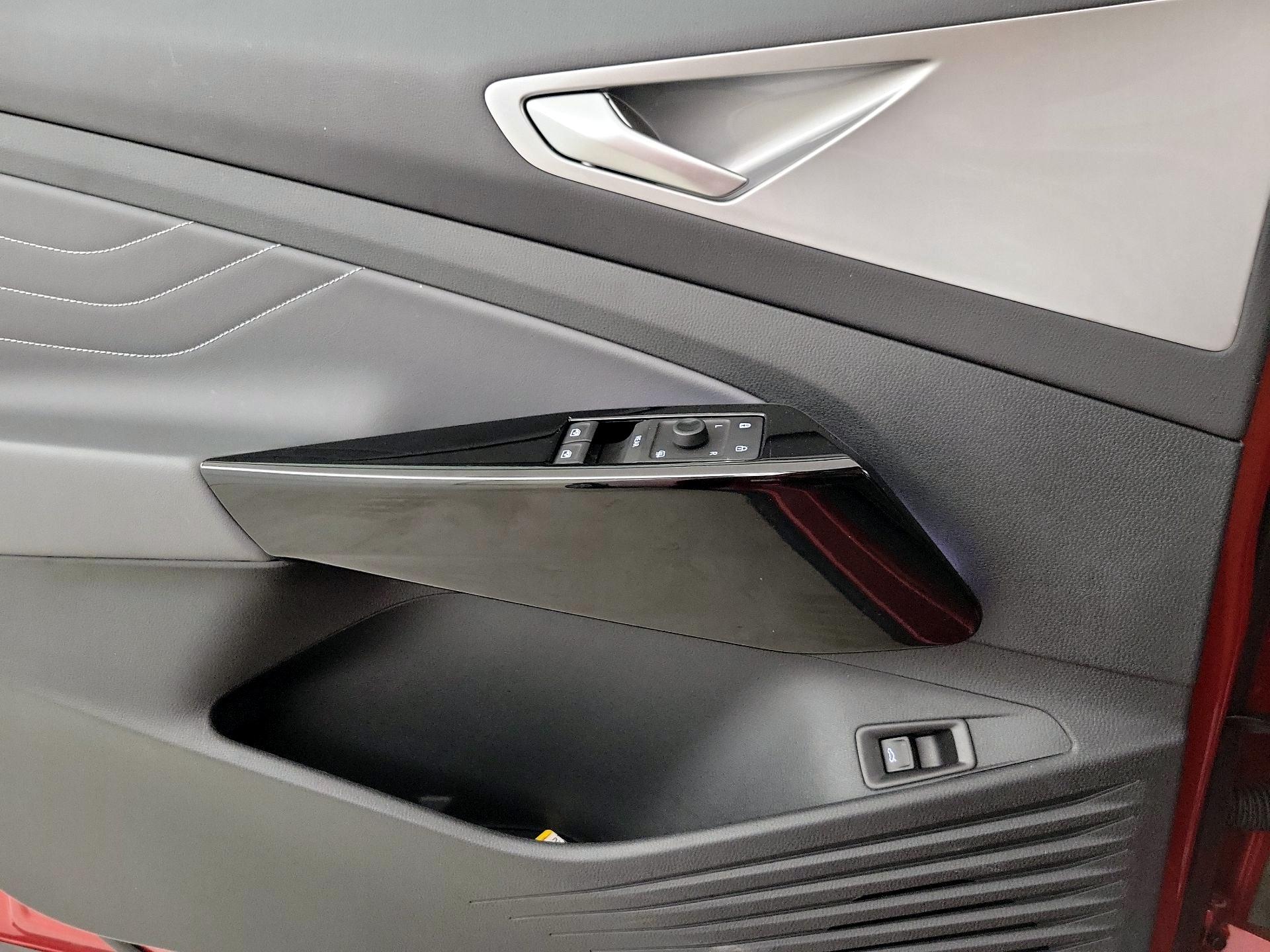 Thumbnail: 2023 Volkswagen ID.4 - 12