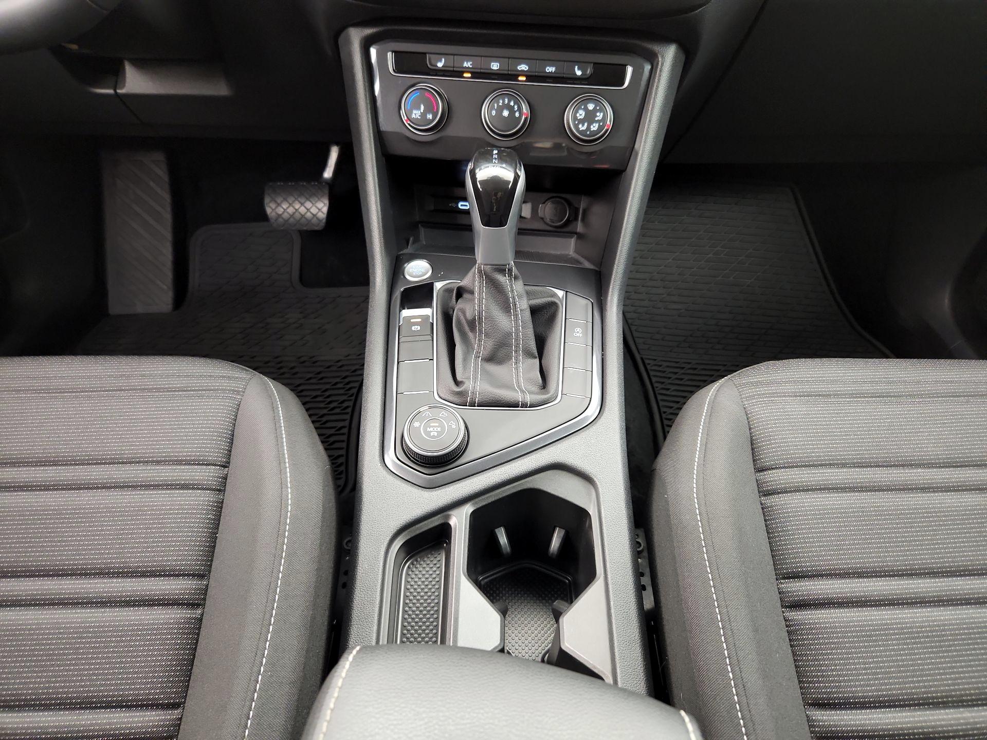 Thumbnail: 2024 Volkswagen Tiguan - 17