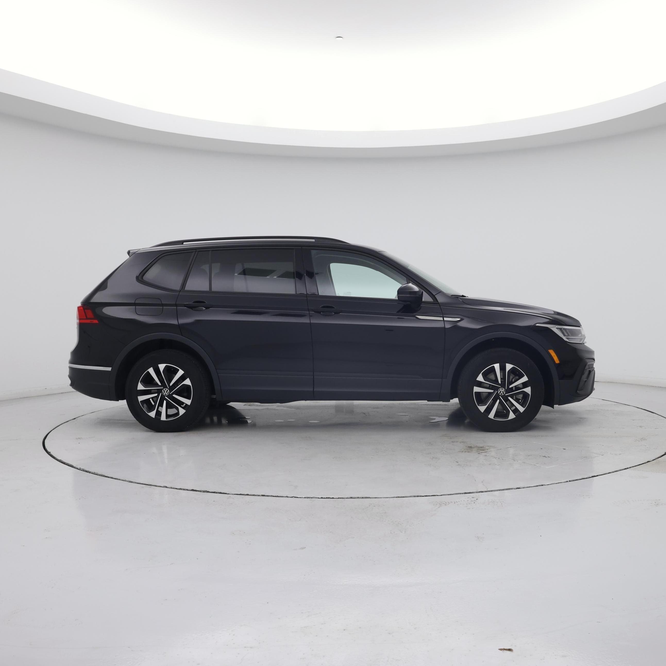 Thumbnail: 2024 Volkswagen Tiguan - 7