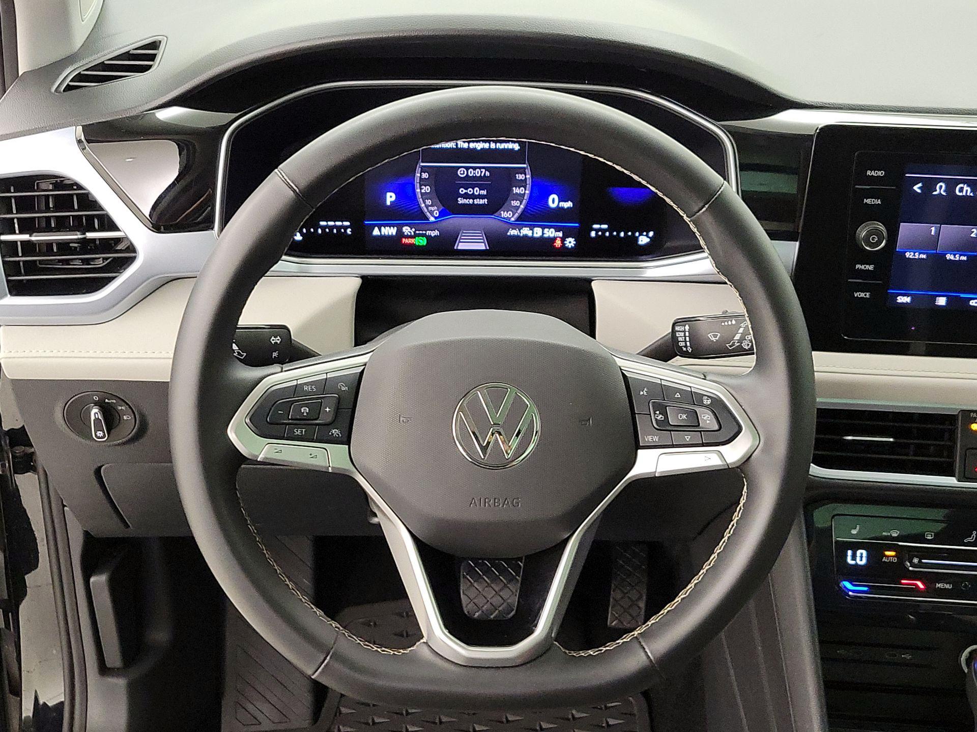Thumbnail: 2025 Volkswagen Taos - 10