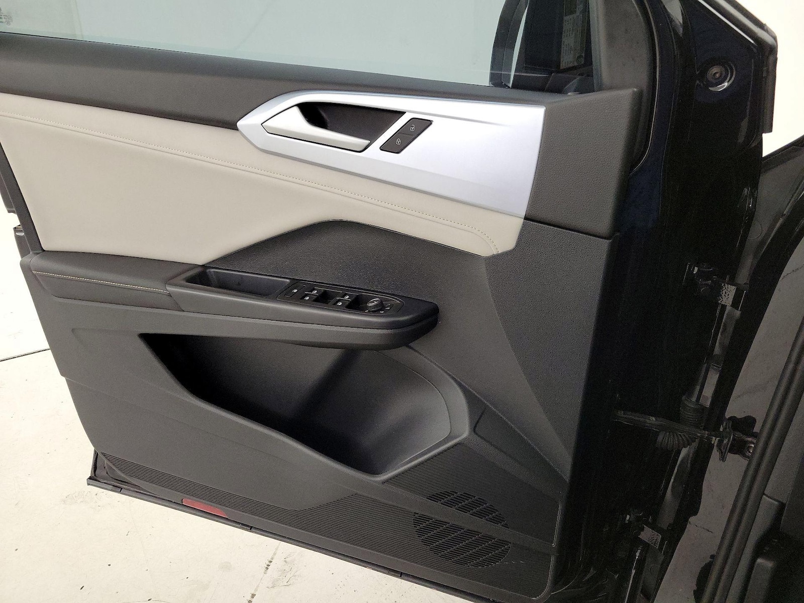 2025 Volkswagen Taos SE - Photo 13