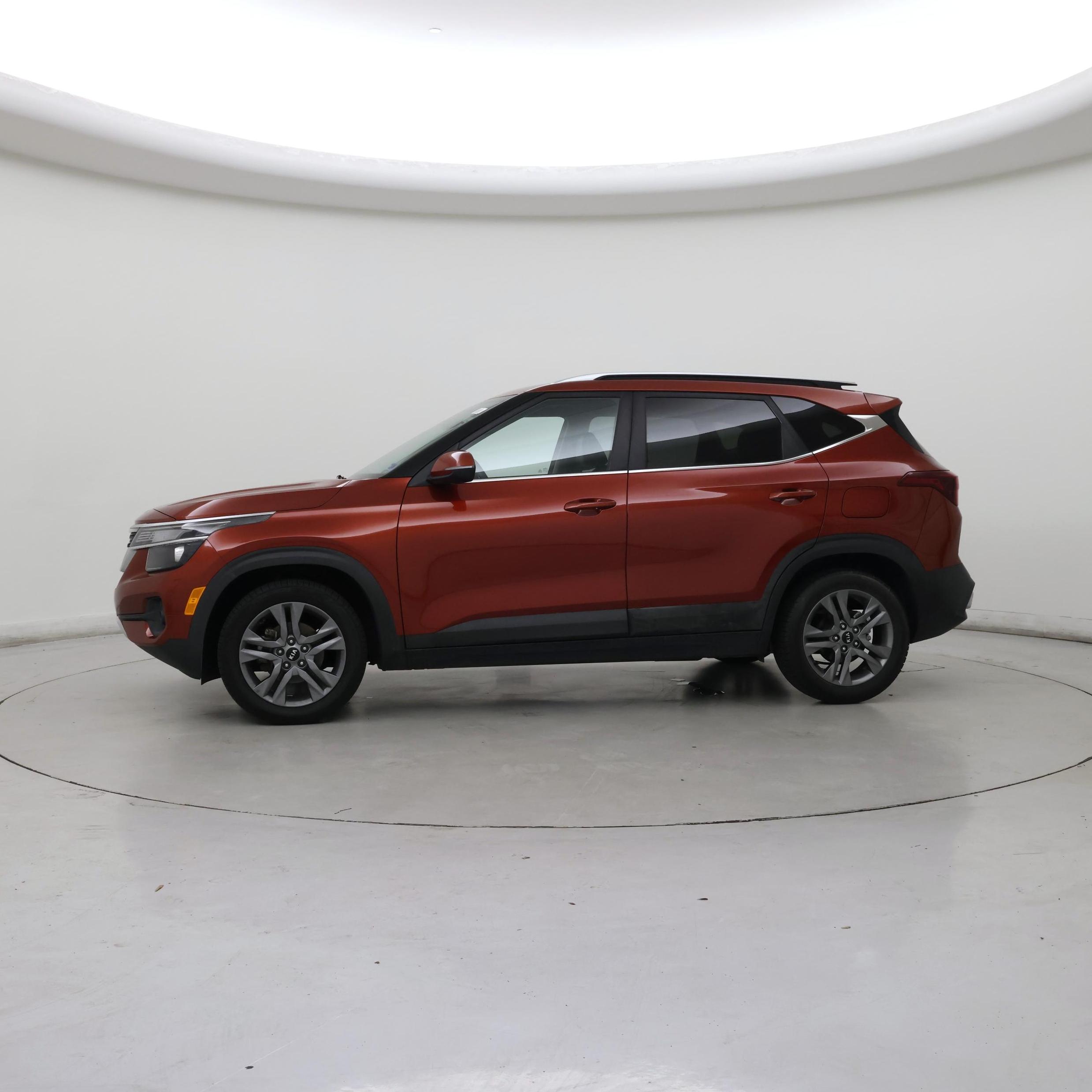 Thumbnail: 2021 Kia Seltos - 3
