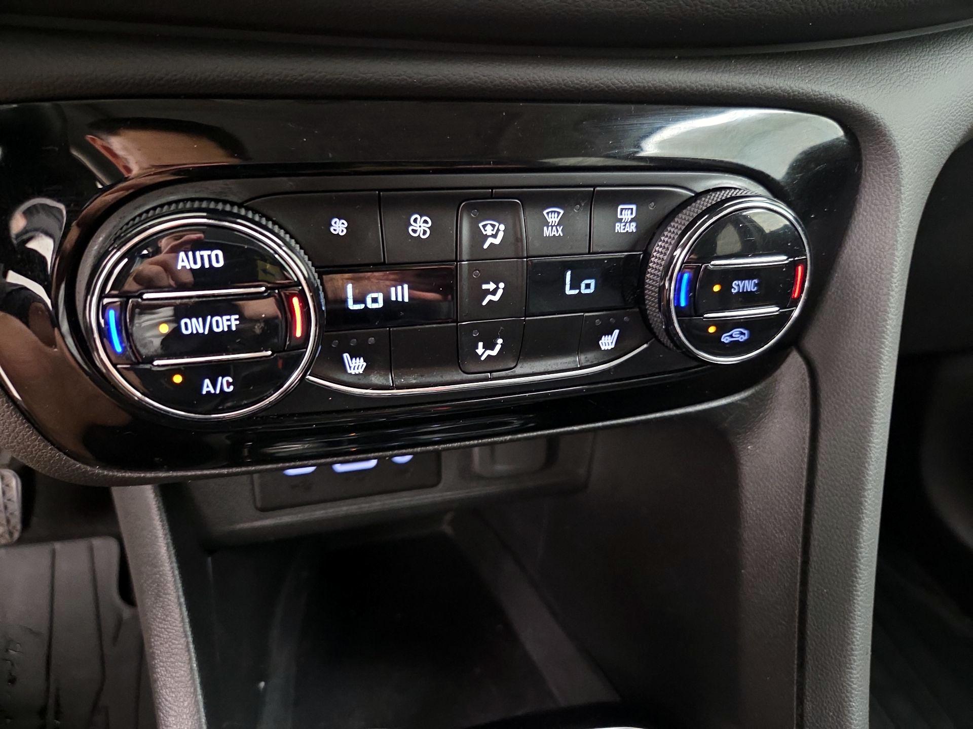 Thumbnail: 2023 Buick Encore GX - 16