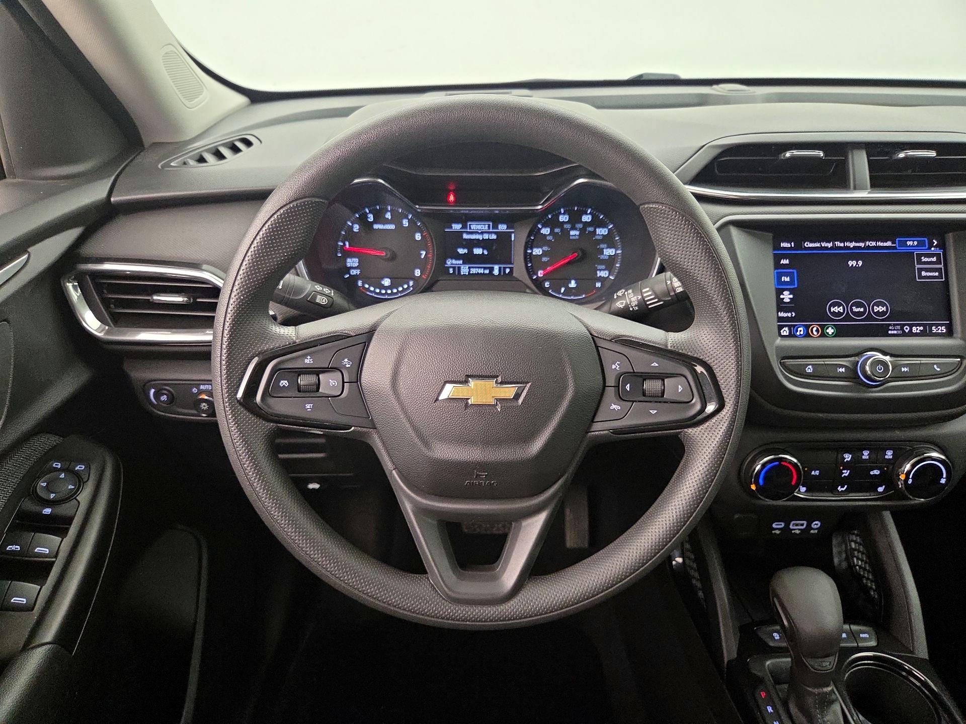 Thumbnail: 2022 Chevrolet TrailBlazer - 10