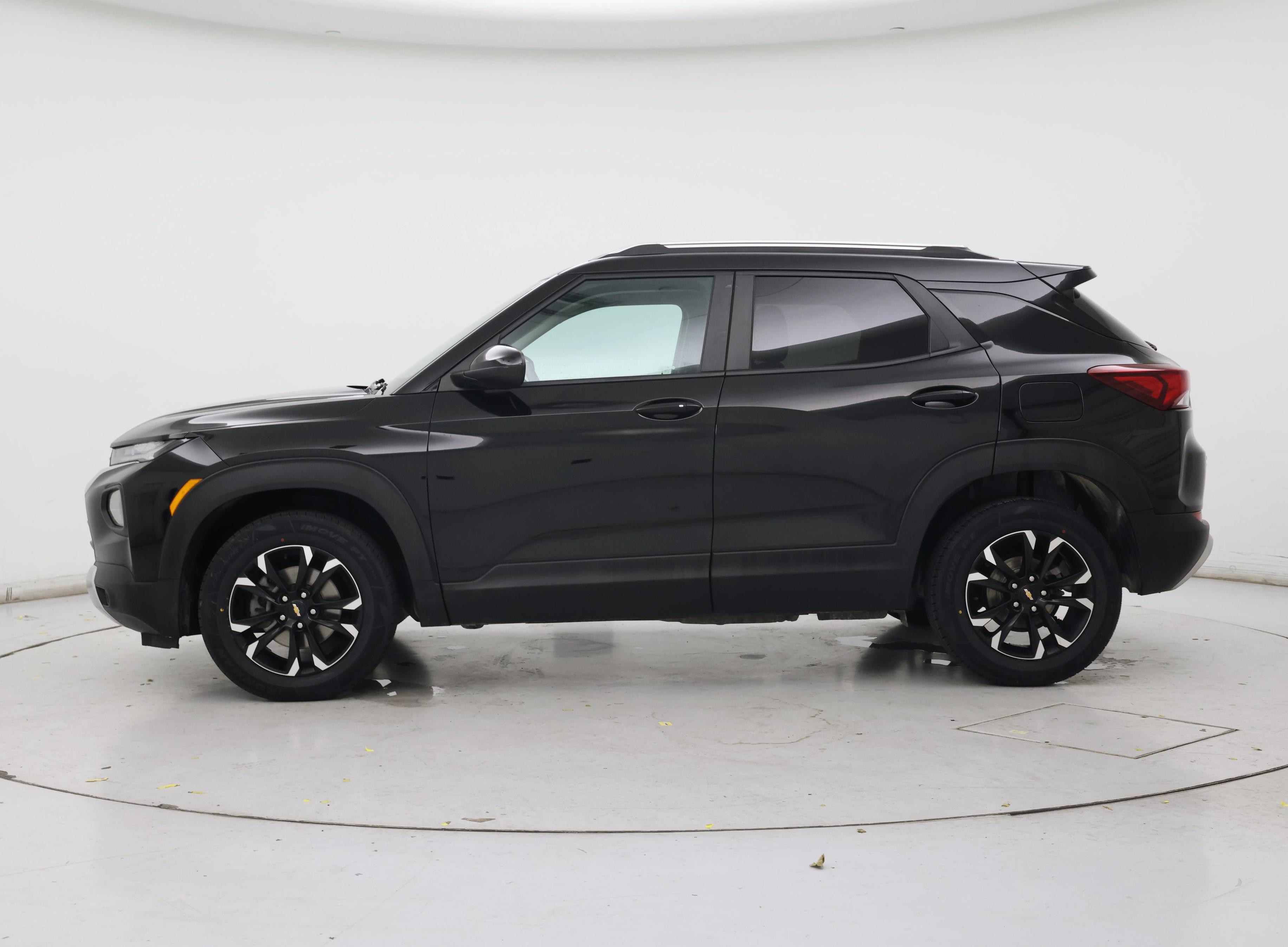Thumbnail: 2022 Chevrolet TrailBlazer - 3