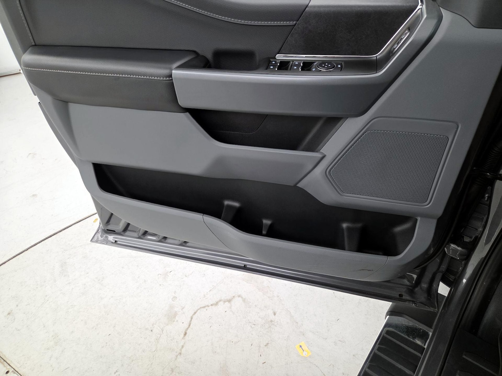 2024 Ford F-150 XLT - Photo 13