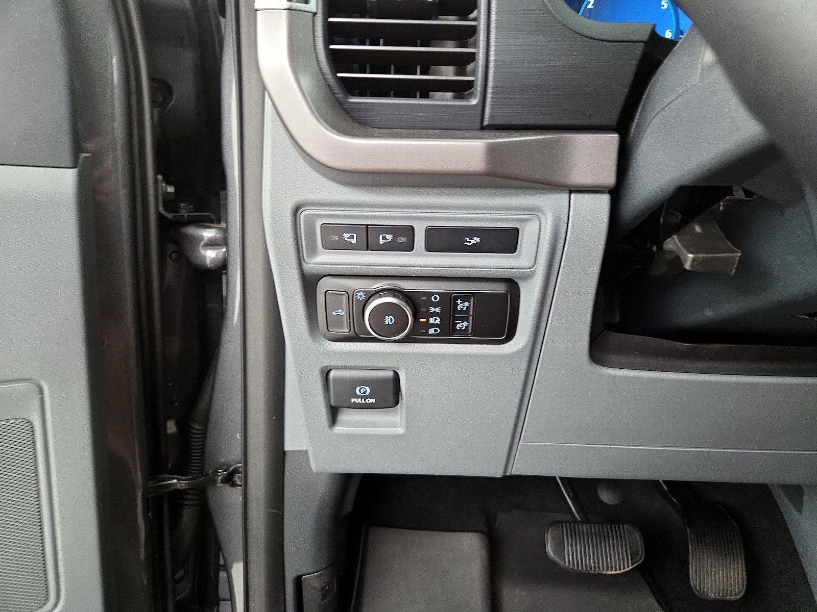 2024 Ford F-150 XLT - Photo 14