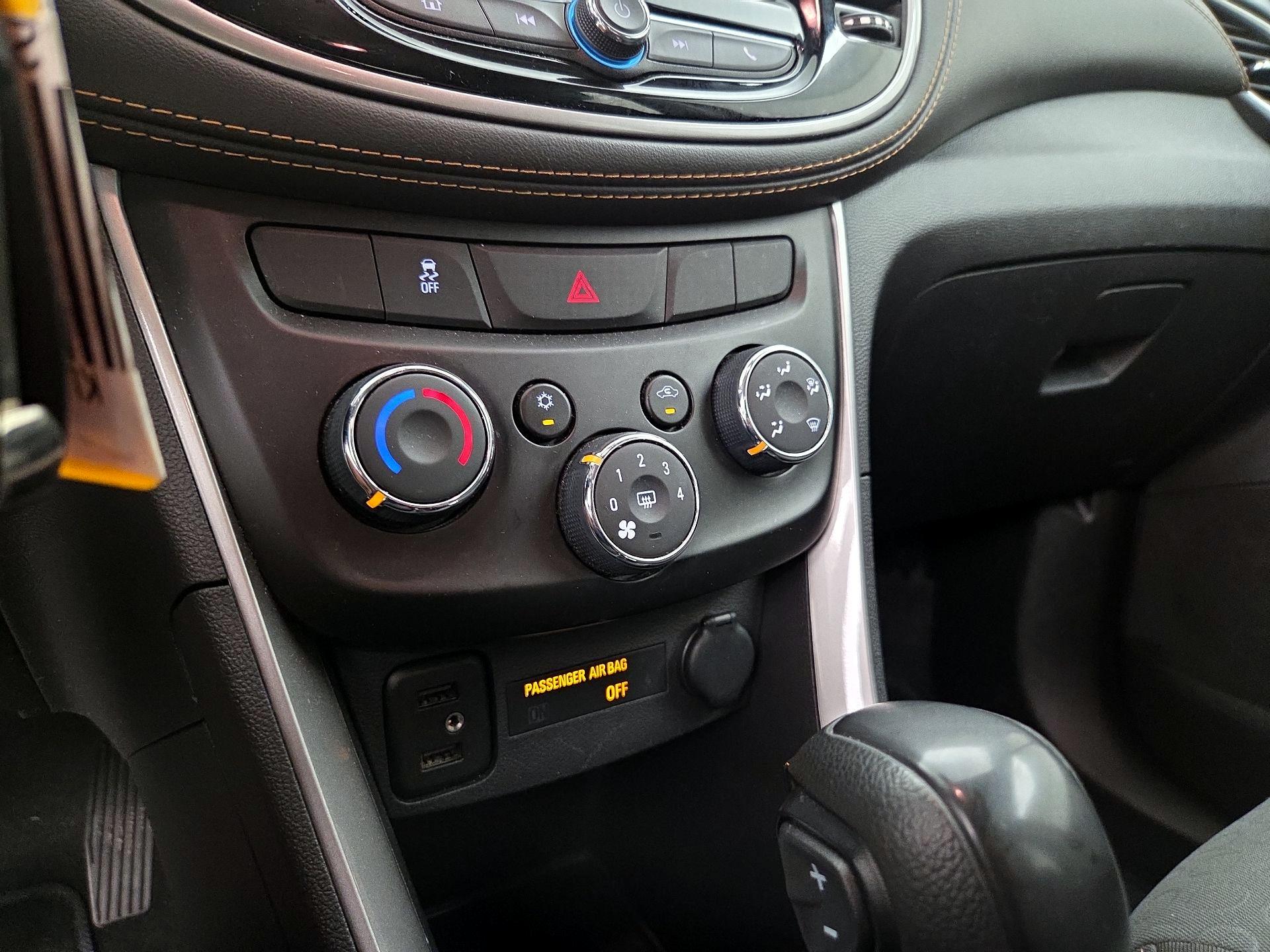 Thumbnail: 2021 Chevrolet Trax - 16