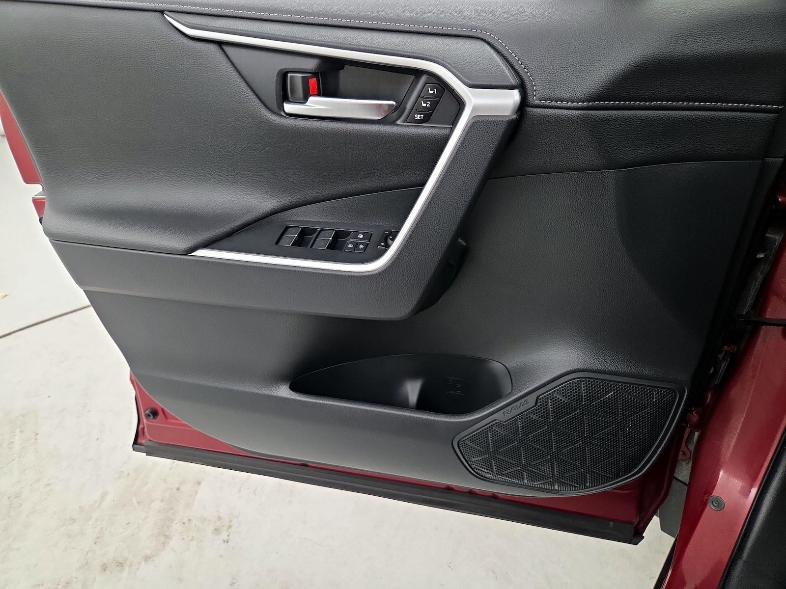 2023 Toyota RAV4 Limited - Photo 13