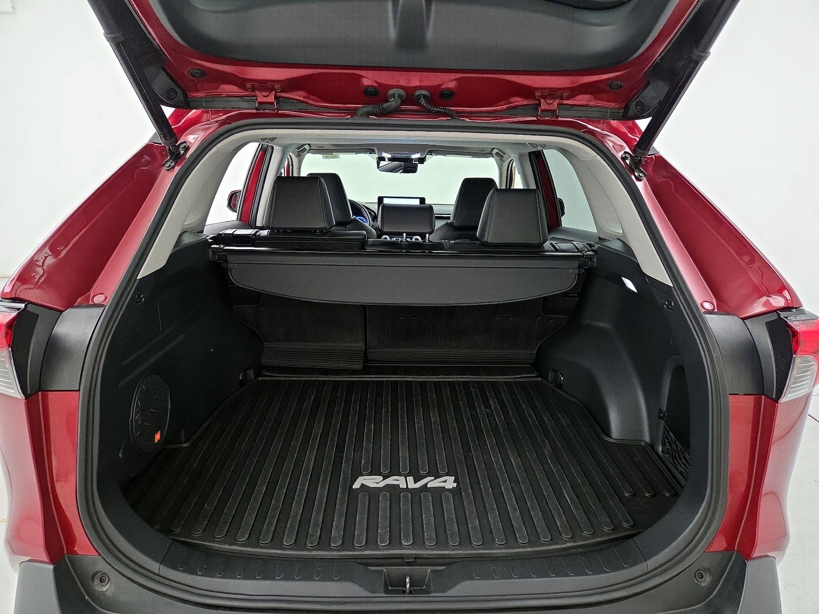 2023 Toyota RAV4 Limited - Photo 23