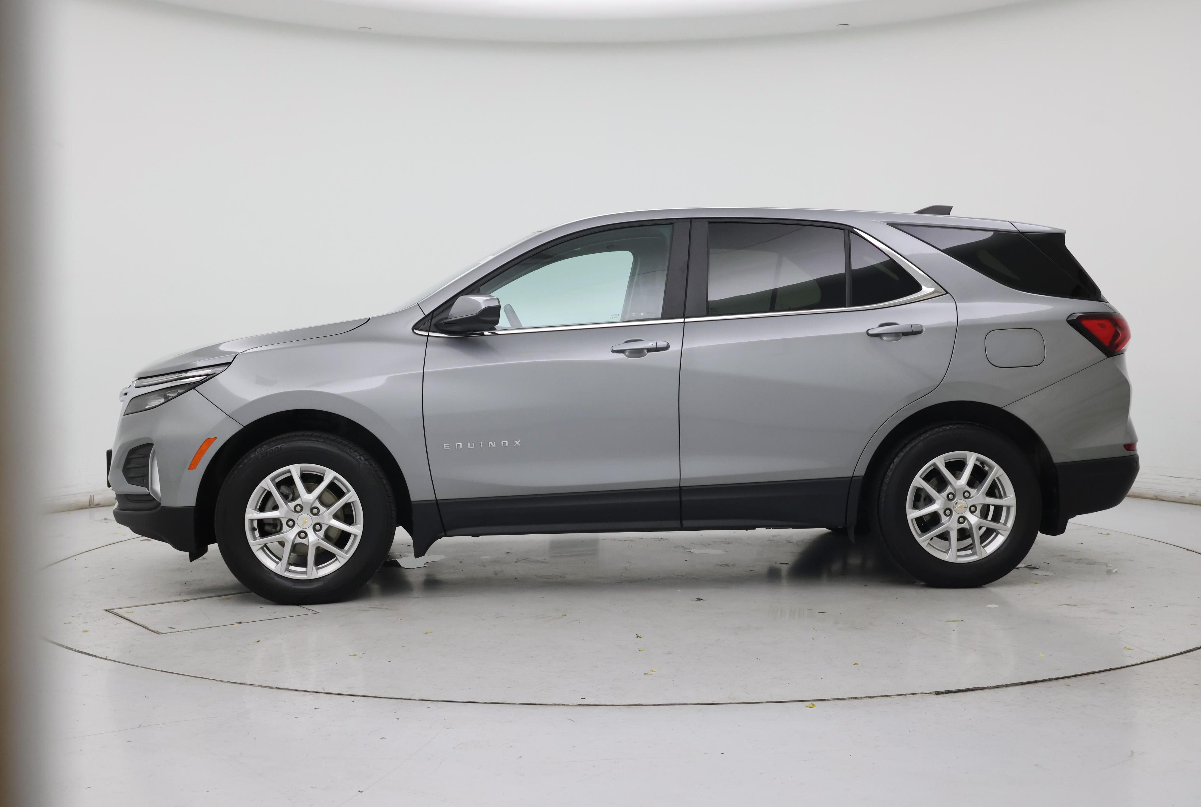 Thumbnail: 2024 Chevrolet Equinox - 3