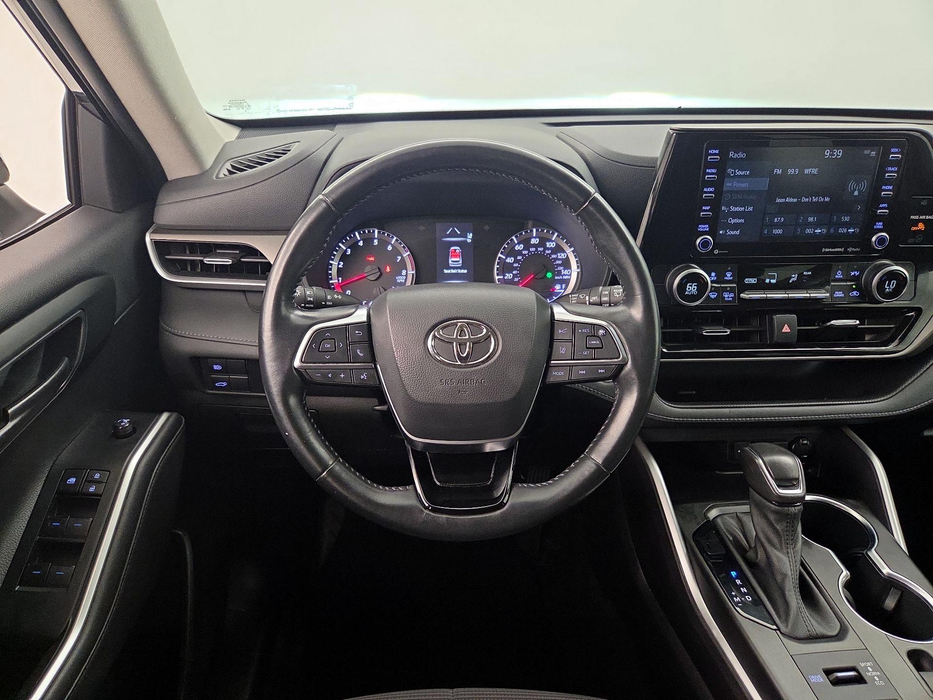 Thumbnail: 2021 Toyota Highlander - 10