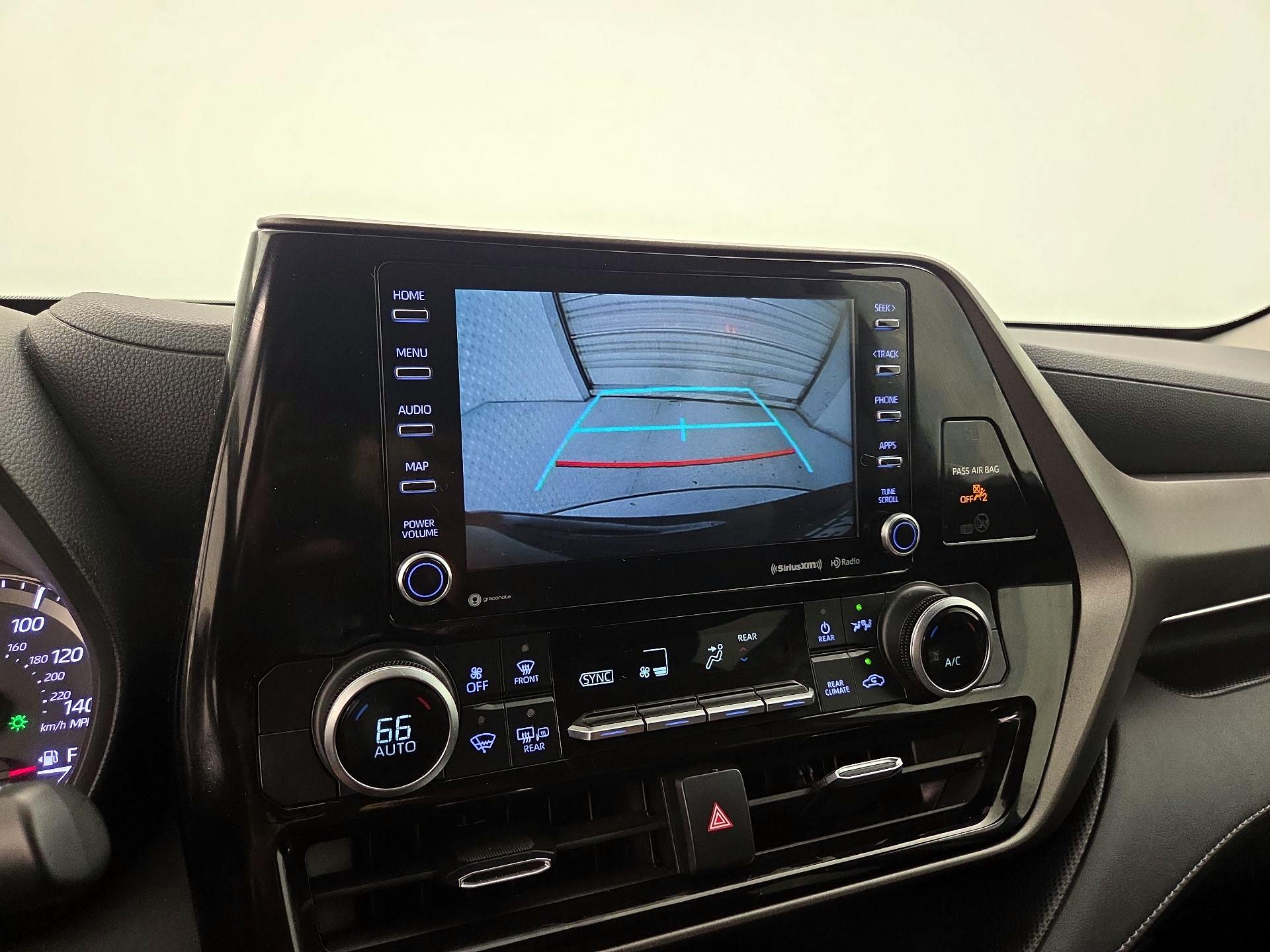 Thumbnail: 2021 Toyota Highlander - 14